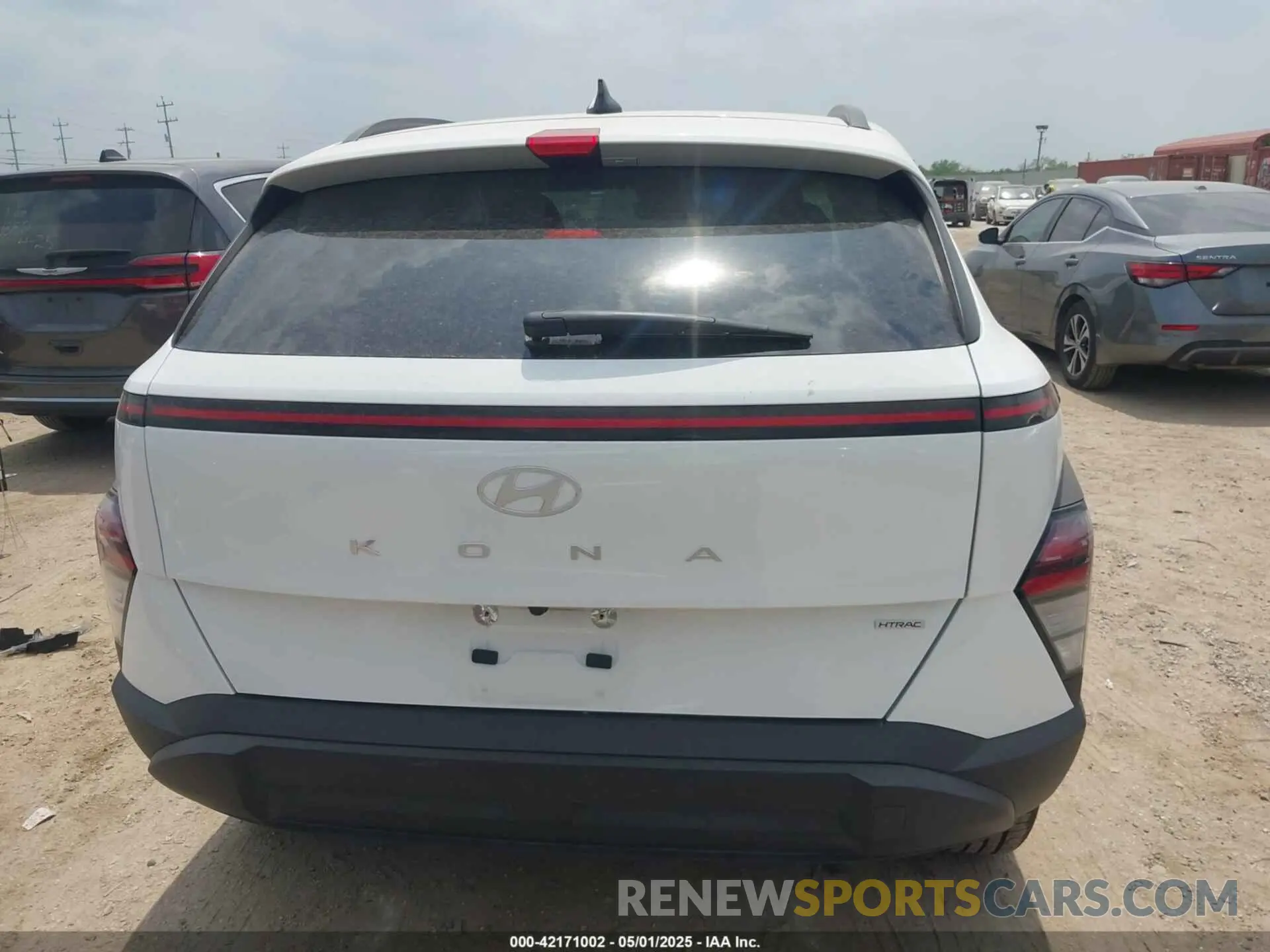 16 Photograph of a damaged car KM8HBCAB6SU204372 HYUNDAI KONA 2025