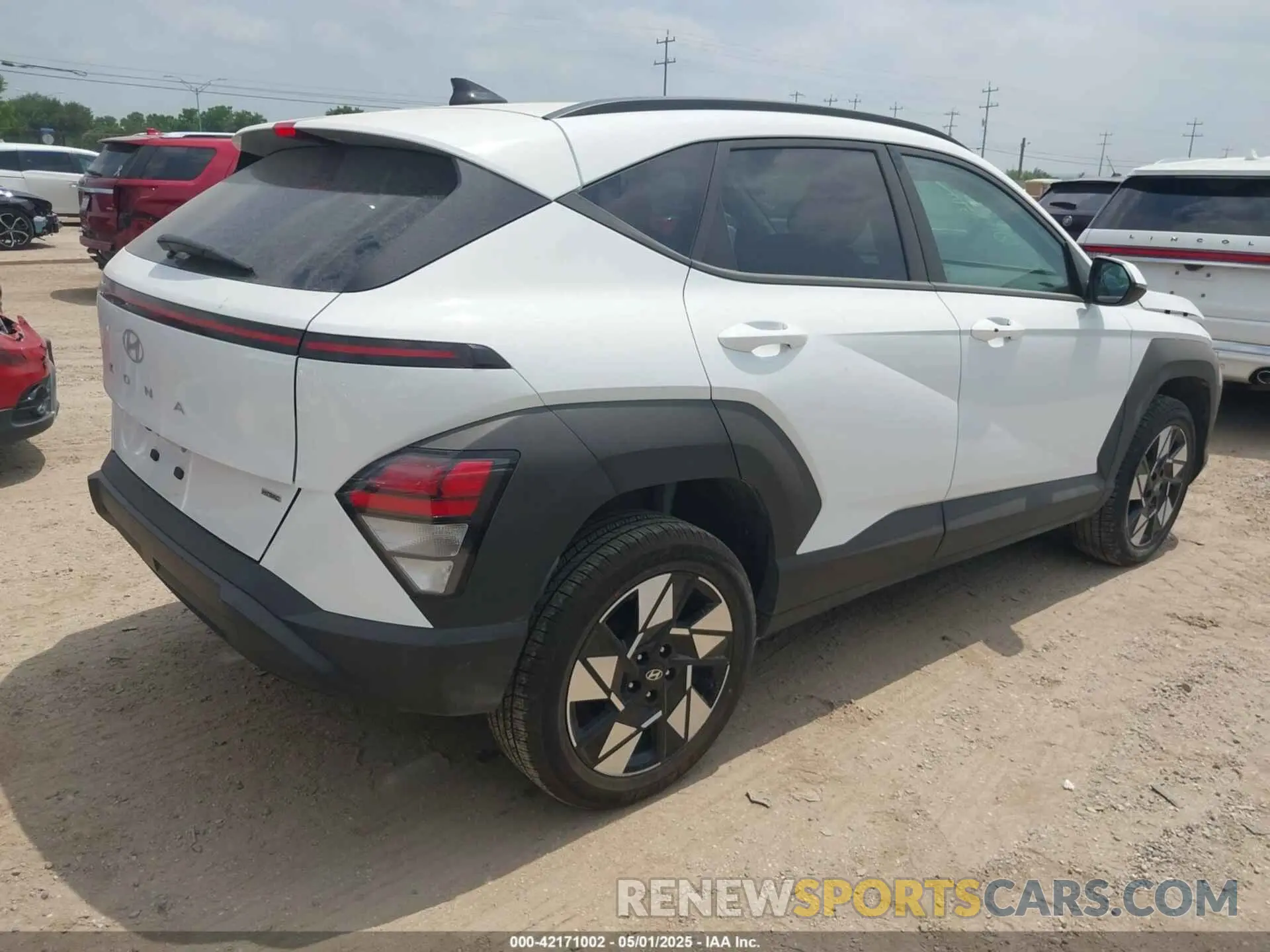 4 Photograph of a damaged car KM8HBCAB6SU204372 HYUNDAI KONA 2025