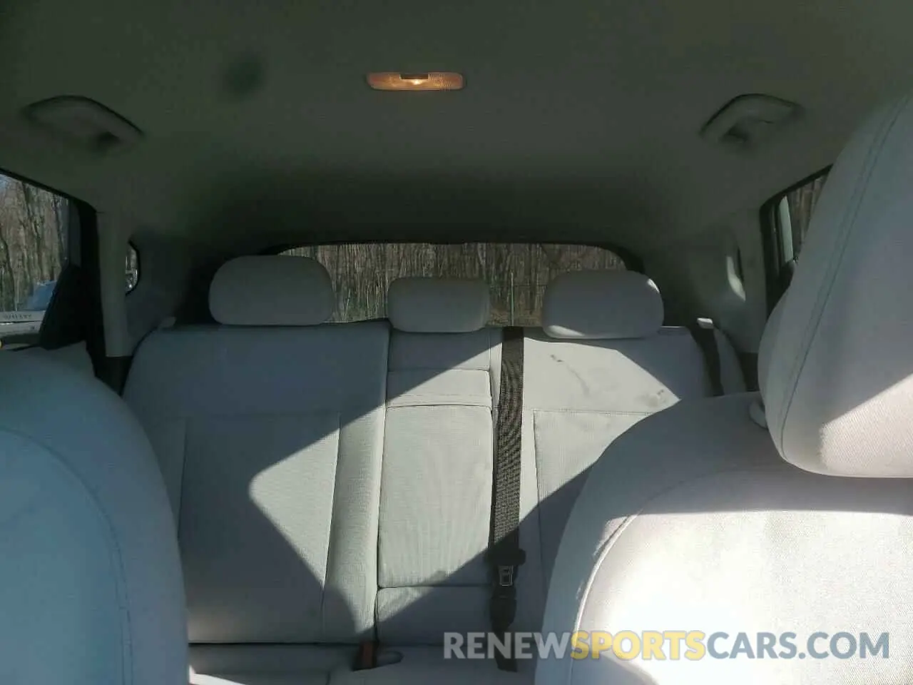 10 Photograph of a damaged car KM8HBCAB8SU222761 HYUNDAI KONA 2025