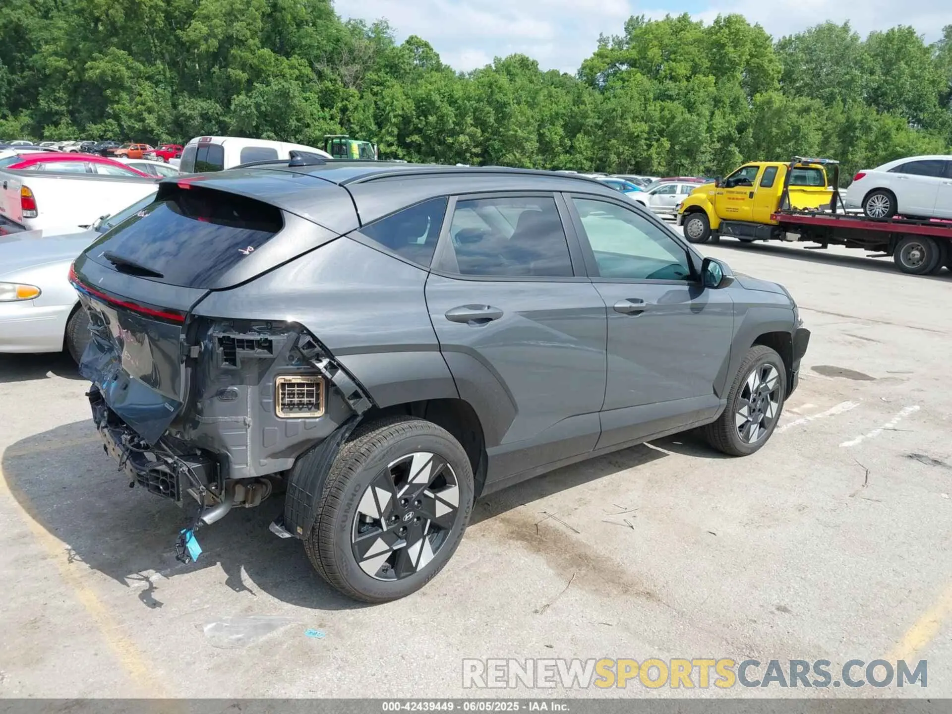 4 Photograph of a damaged car KM8HBCAB8SU228303 HYUNDAI KONA 2025