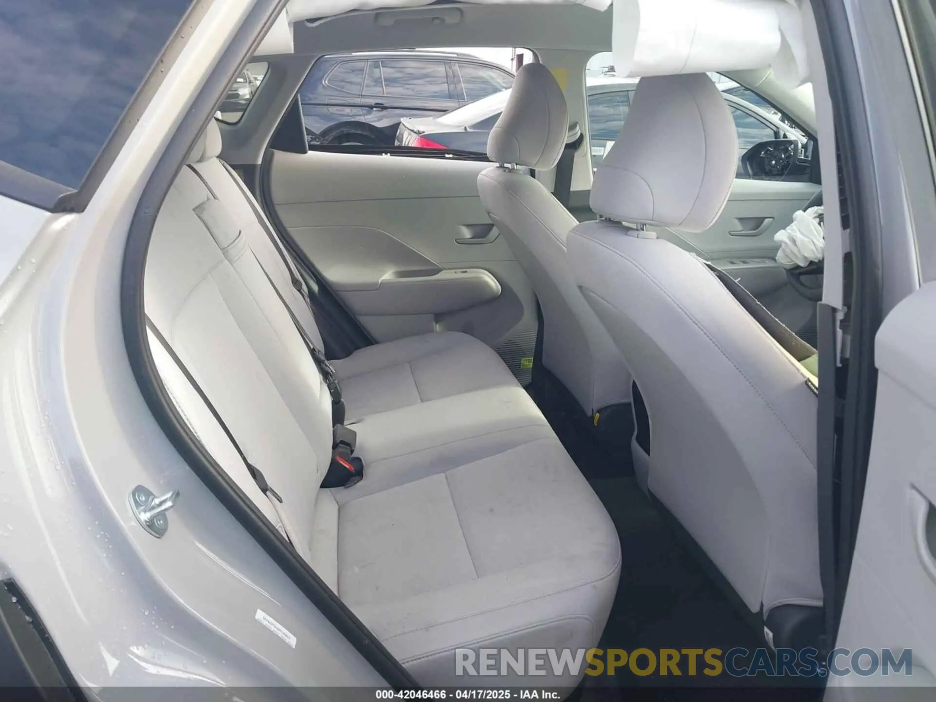 8 Photograph of a damaged car KM8HC3AB7SU228435 HYUNDAI KONA 2025