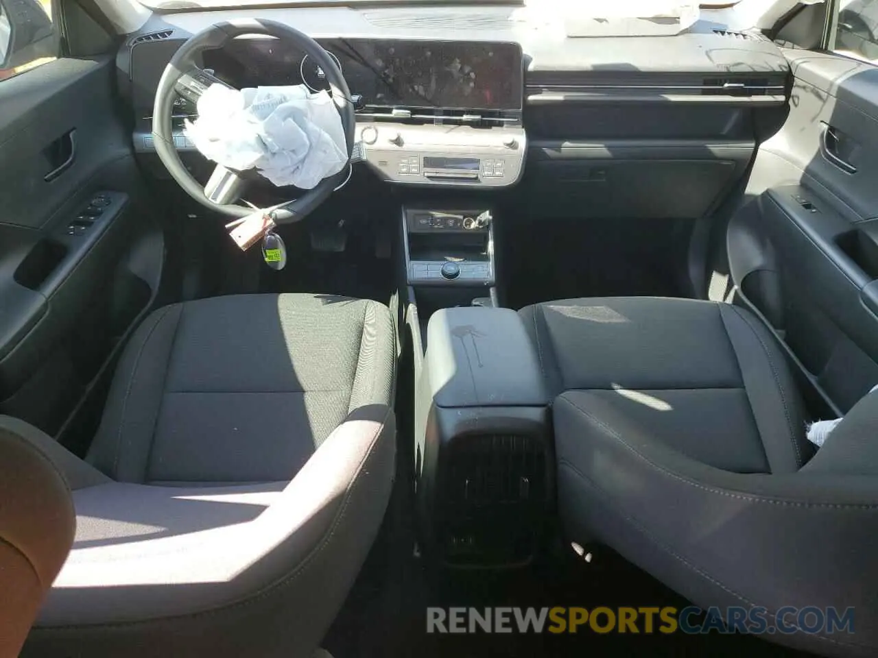 8 Photograph of a damaged car KM8HC3AB9SU205142 HYUNDAI KONA 2025