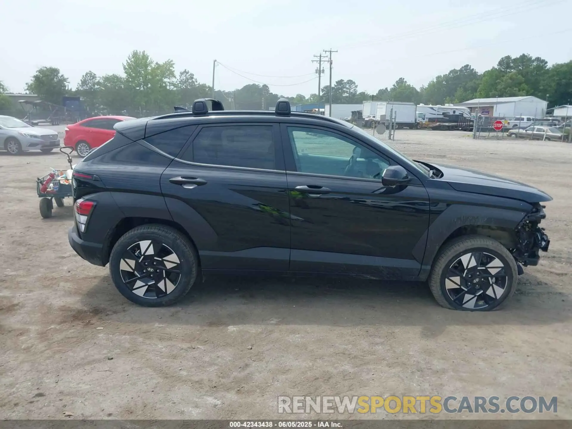 13 Photograph of a damaged car KM8HCCAB6SU189630 HYUNDAI KONA 2025