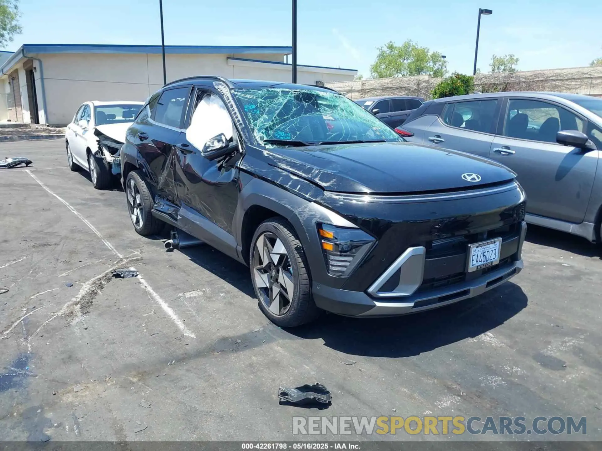 1 Photograph of a damaged car KM8HE3A38SU283656 HYUNDAI KONA 2025