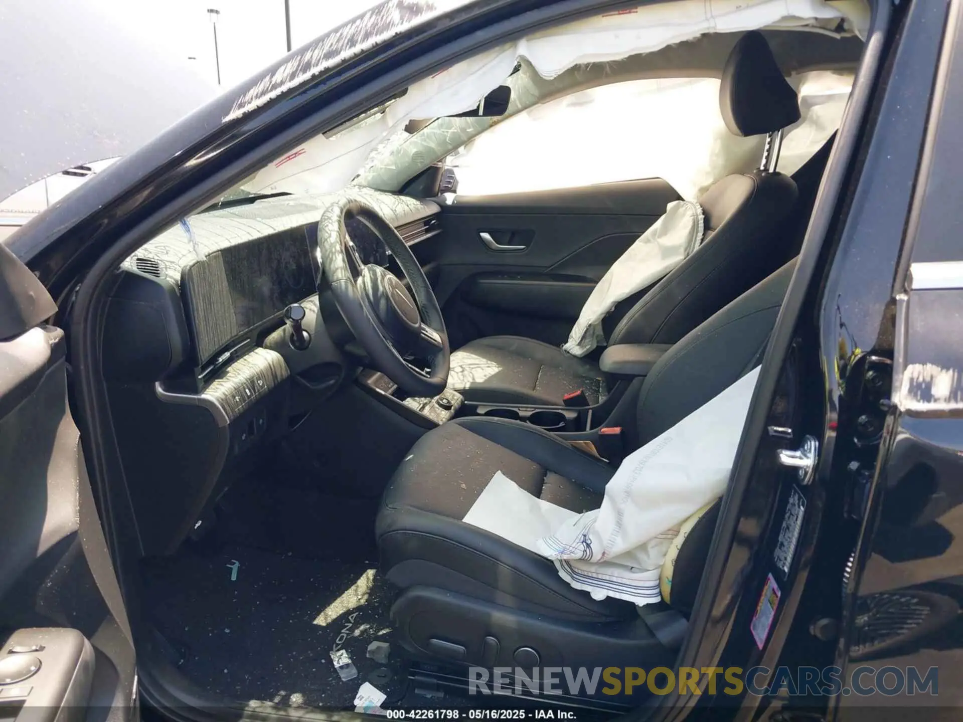 5 Photograph of a damaged car KM8HE3A38SU283656 HYUNDAI KONA 2025