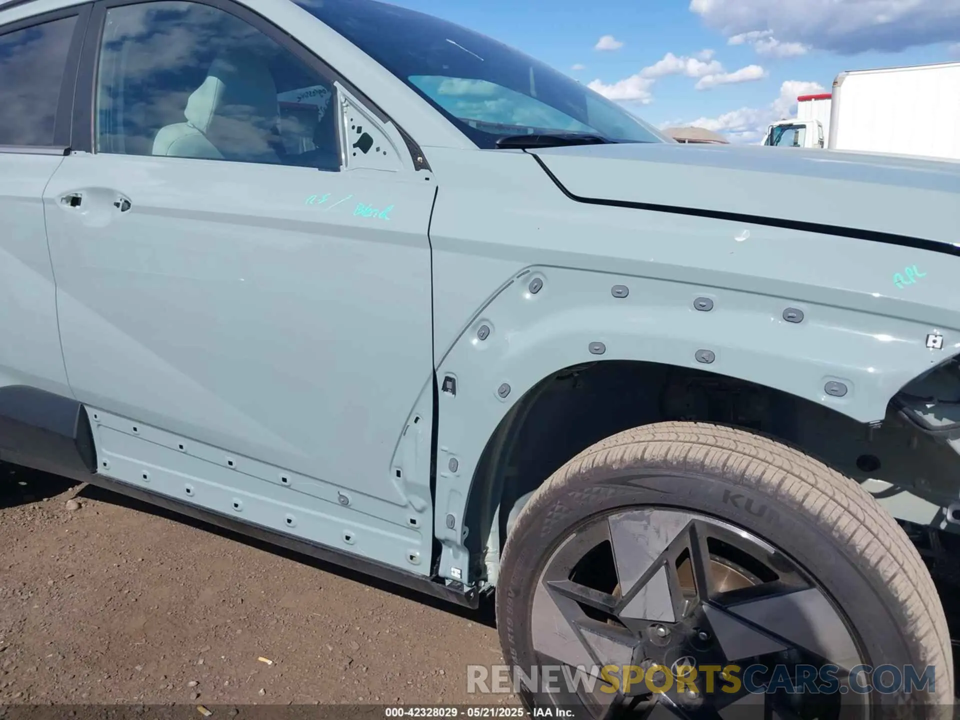 18 Photograph of a damaged car KM8HECA35SU259220 HYUNDAI KONA 2025