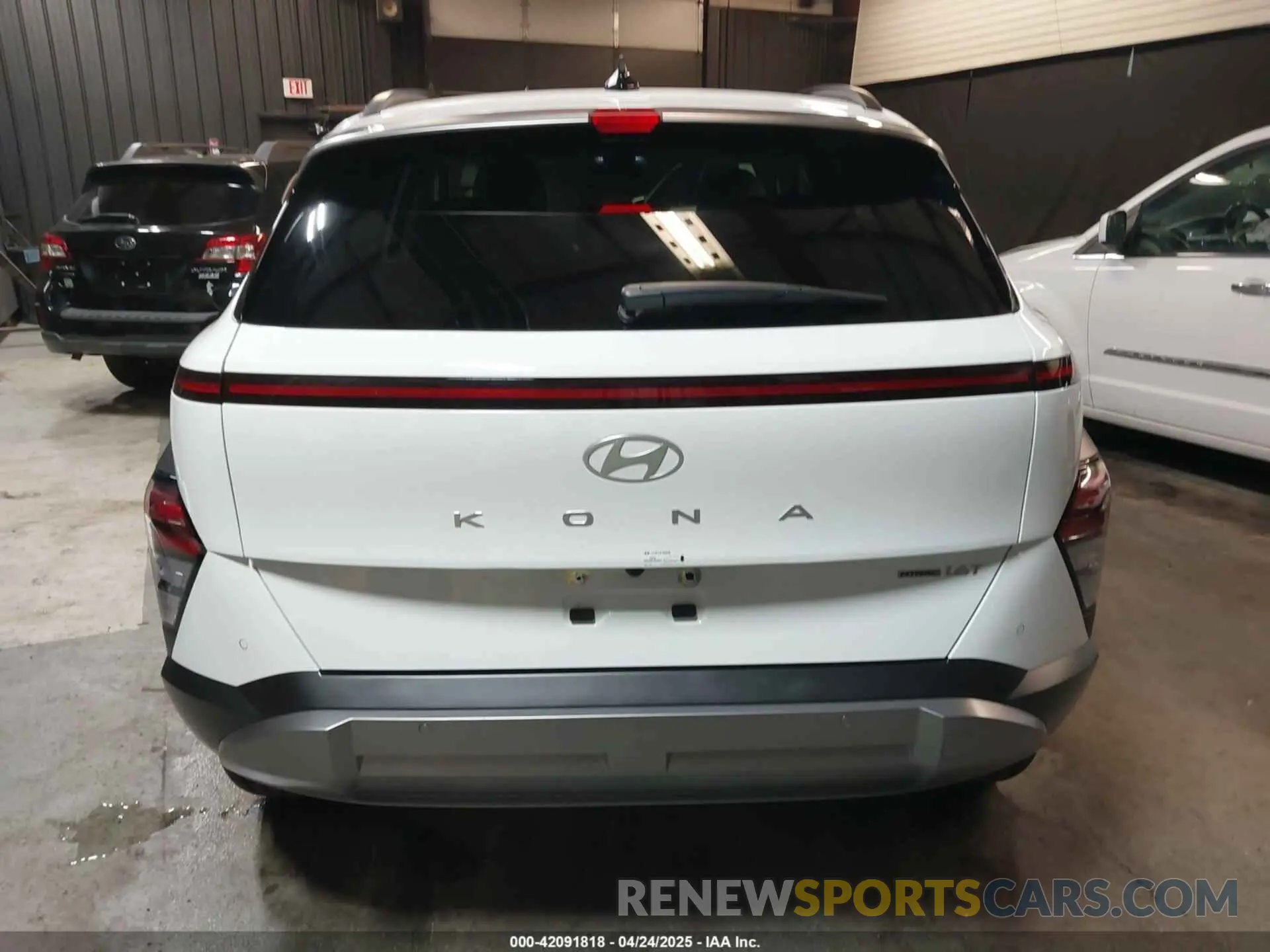 17 Photograph of a damaged car KM8HECA3XSU206495 HYUNDAI KONA 2025