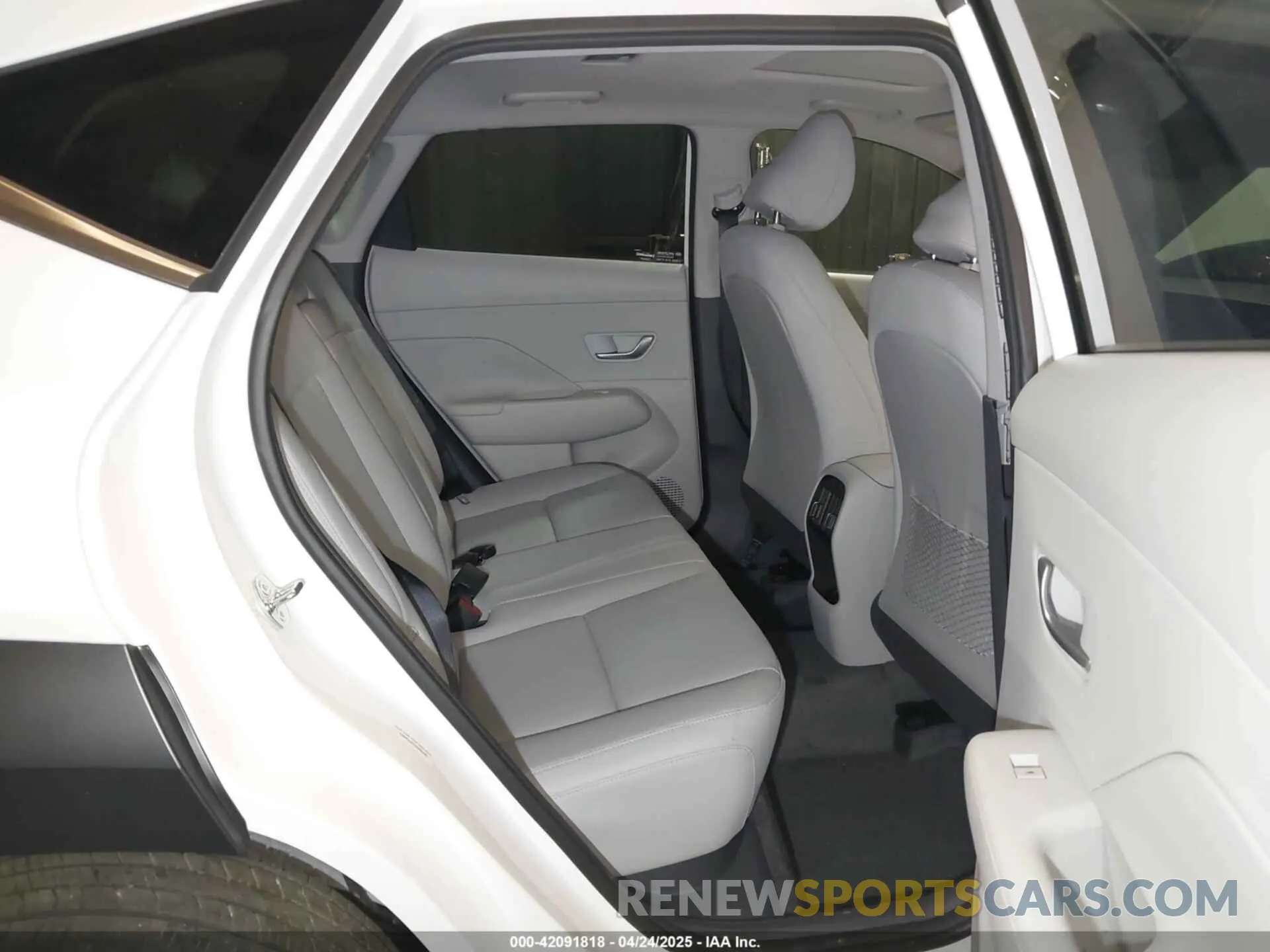 8 Photograph of a damaged car KM8HECA3XSU206495 HYUNDAI KONA 2025