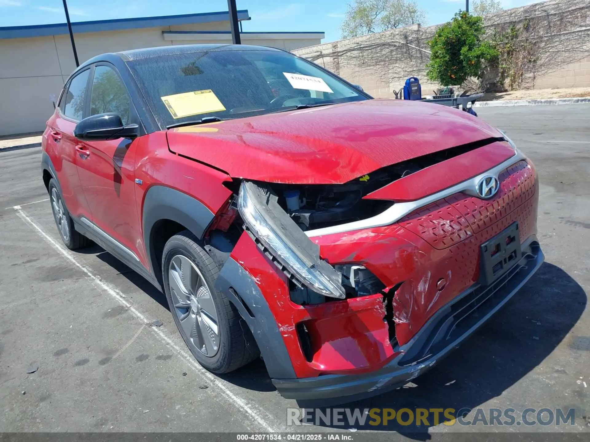 1 Photograph of a damaged car KM8K23AG9LU057788 HYUNDAI KONA ELECTRIC 2020