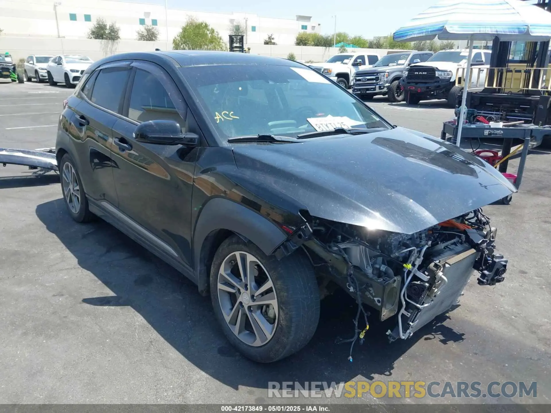 14 Photograph of a damaged car KM8K33AG7LU058922 HYUNDAI KONA ELECTRIC 2020