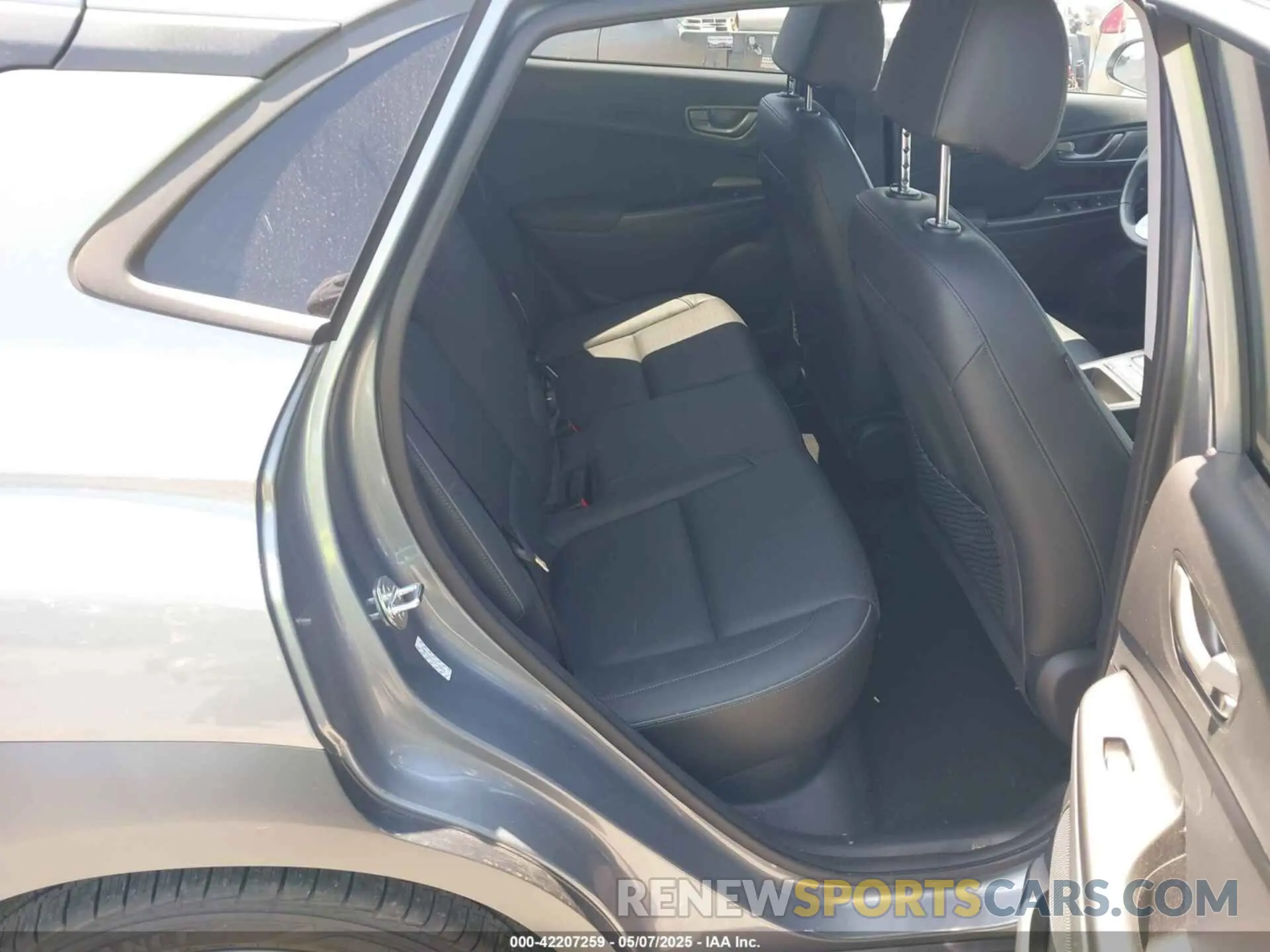 8 Photograph of a damaged car KM8K33AG2MU126626 HYUNDAI KONA ELECTRIC 2021