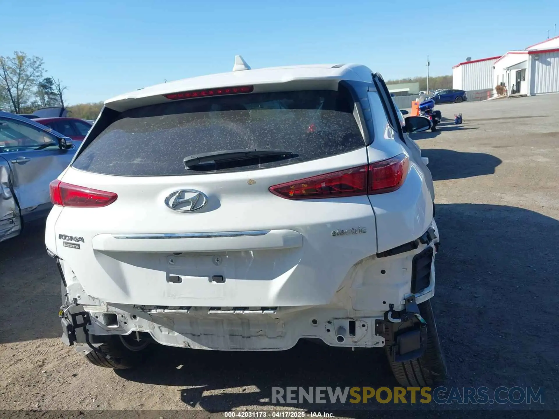 17 Photograph of a damaged car KM8K33AG2MU134404 HYUNDAI KONA ELECTRIC 2021