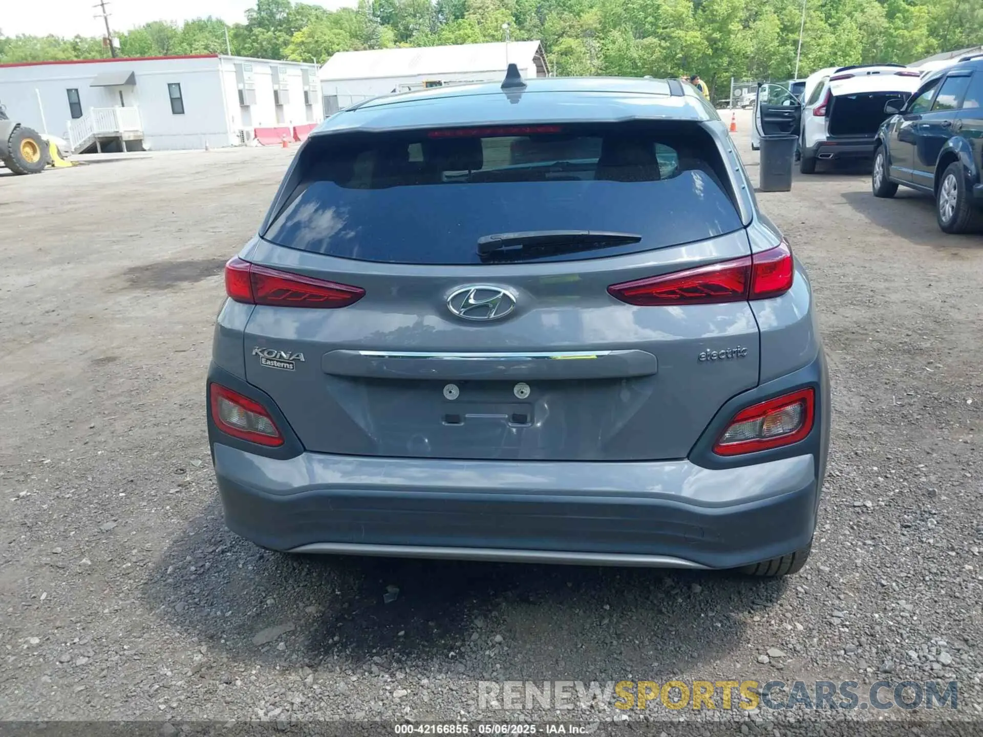 17 Photograph of a damaged car KM8K33AG7MU131367 HYUNDAI KONA ELECTRIC 2021