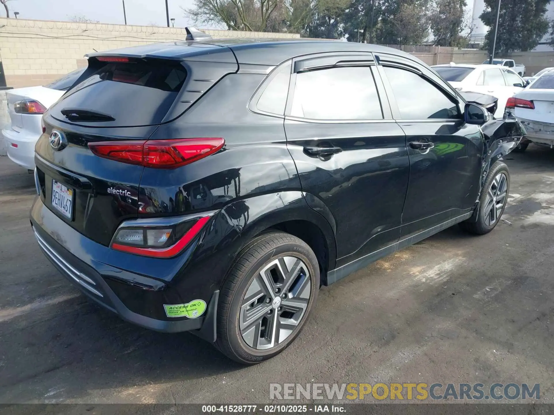 4 Photograph of a damaged car KM8K23AG1PU171452 HYUNDAI KONA ELECTRIC 2023