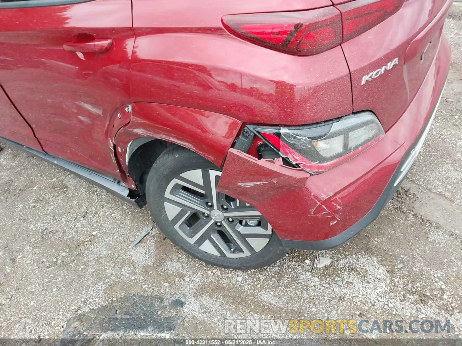 19 Photograph of a damaged car KM8K23AG4PU187757 HYUNDAI KONA ELECTRIC 2023
