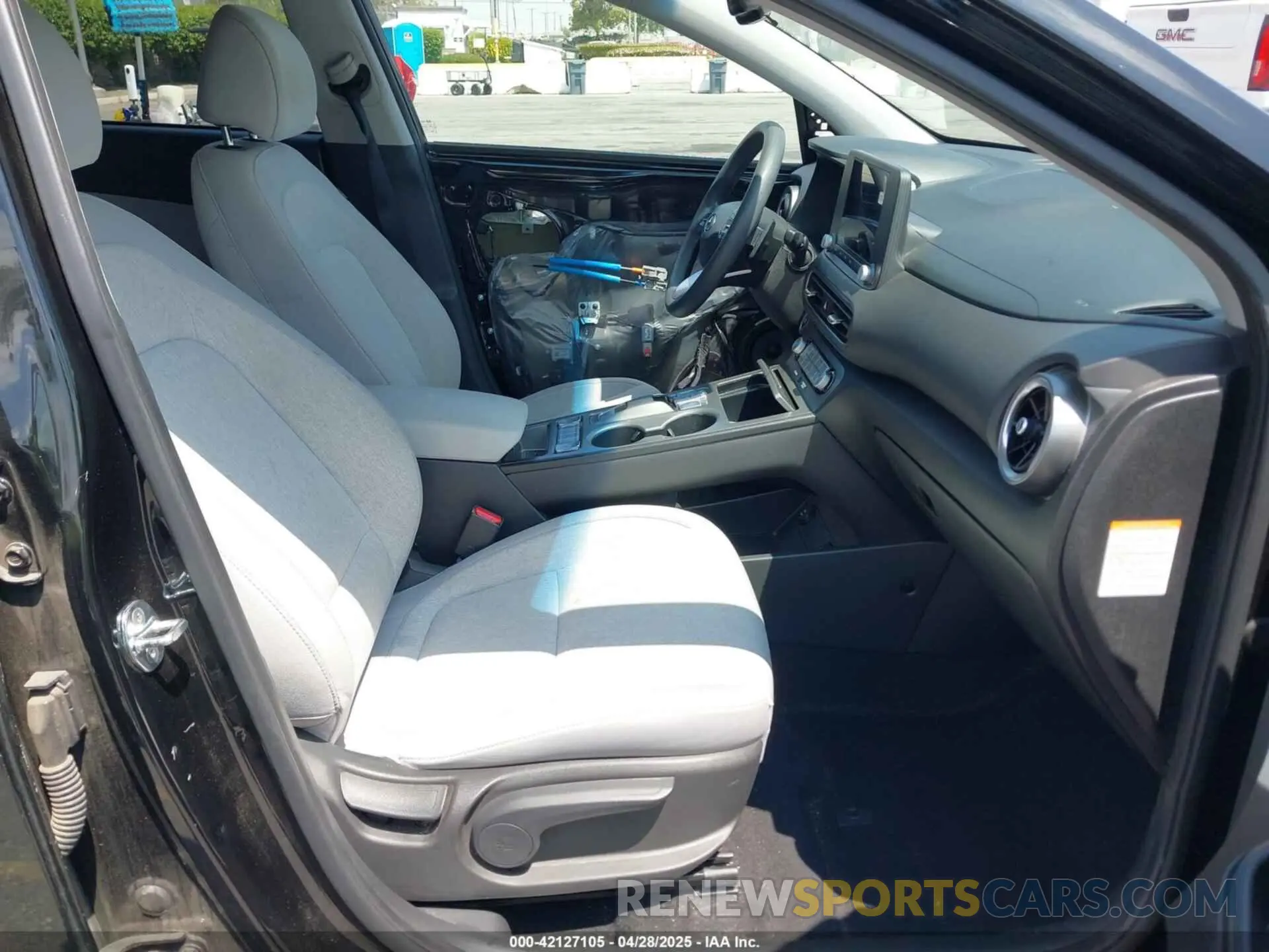 5 Photograph of a damaged car KM8K23AG5PU166898 HYUNDAI KONA ELECTRIC 2023