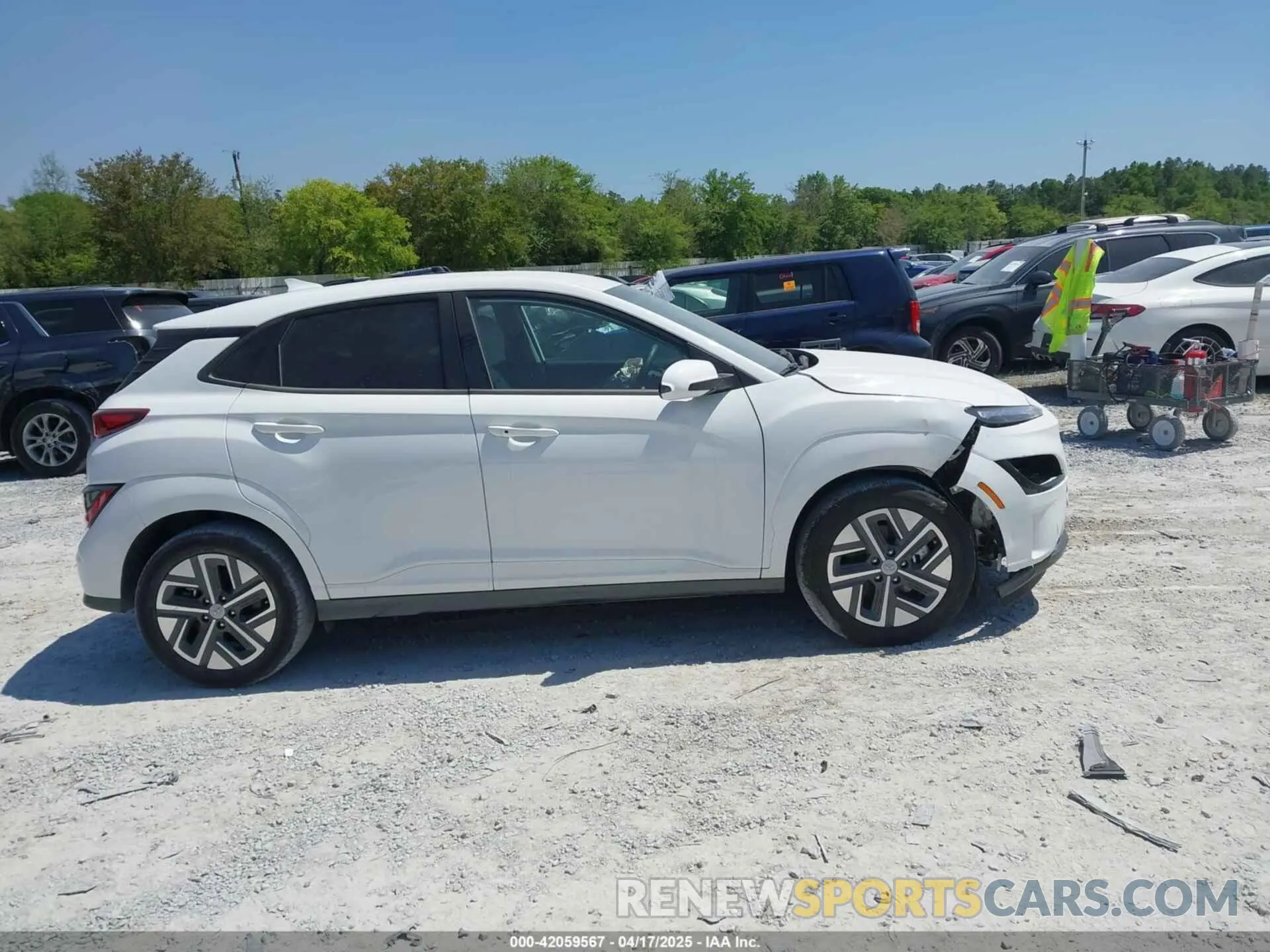 13 Photograph of a damaged car KM8K23AG7PU190457 HYUNDAI KONA ELECTRIC 2023