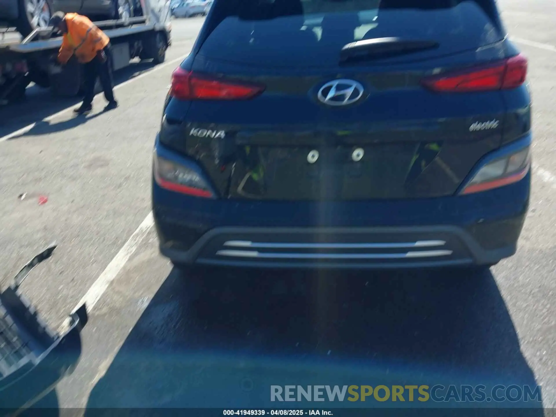 17 Photograph of a damaged car KM8K33AG0PU163484 HYUNDAI KONA ELECTRIC 2023
