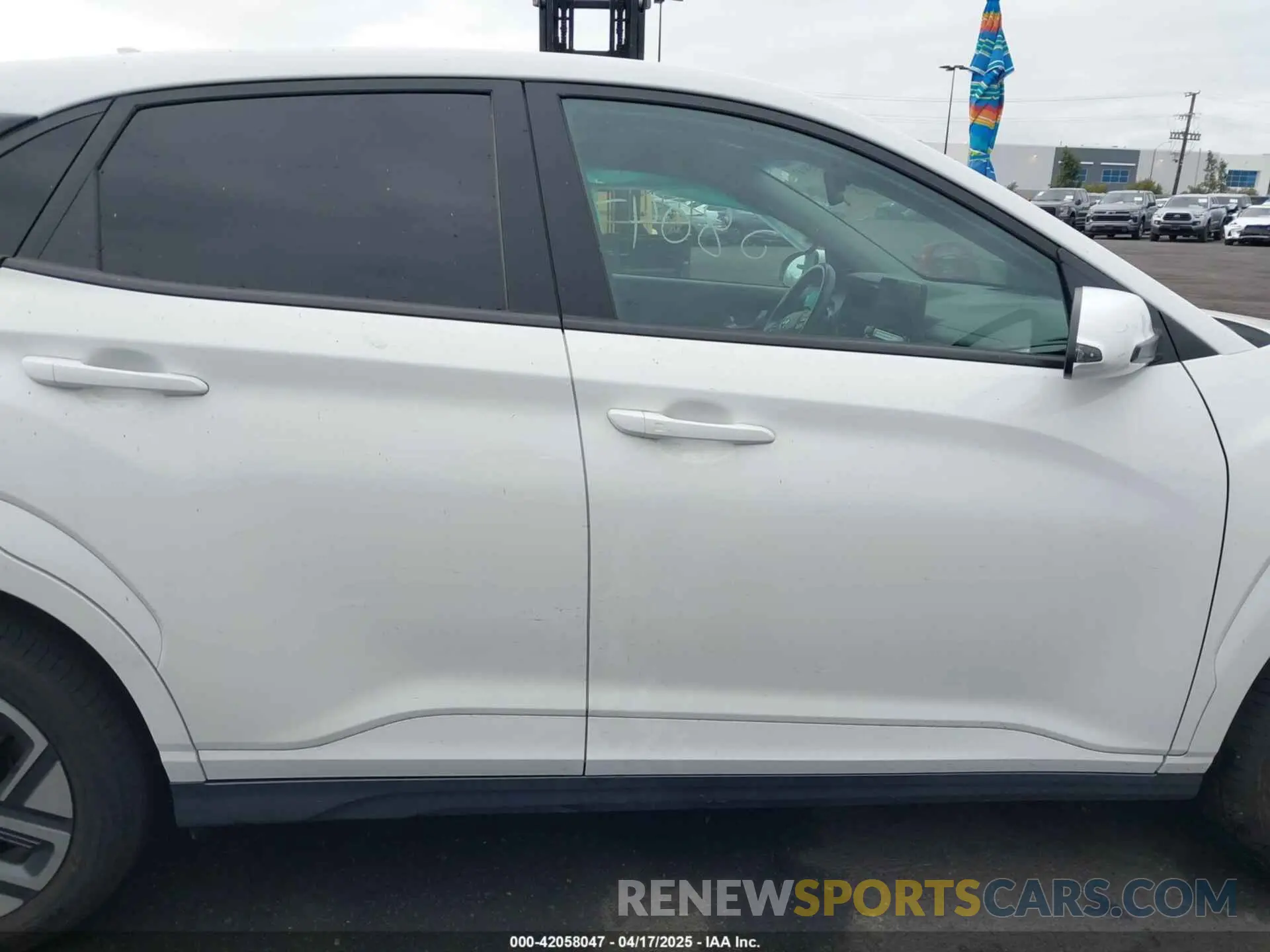 14 Photograph of a damaged car KM8K33AG5PU170804 HYUNDAI KONA ELECTRIC 2023