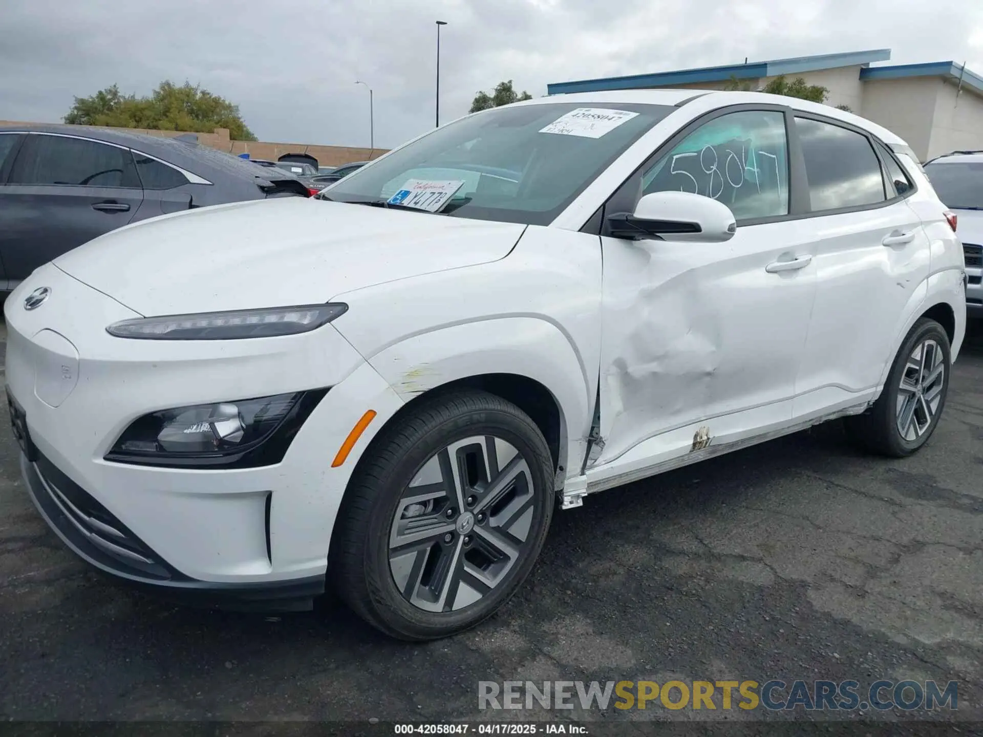 2 Photograph of a damaged car KM8K33AG5PU170804 HYUNDAI KONA ELECTRIC 2023