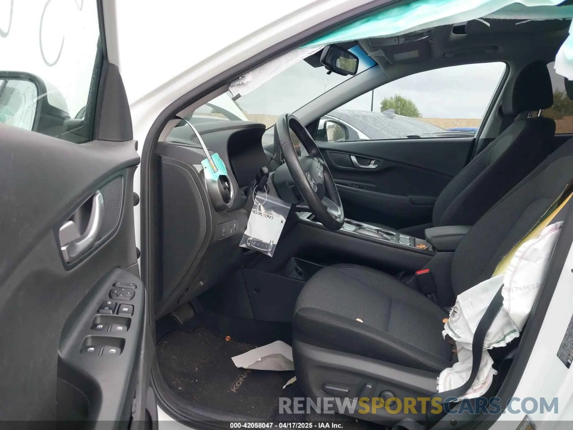 5 Photograph of a damaged car KM8K33AG5PU170804 HYUNDAI KONA ELECTRIC 2023