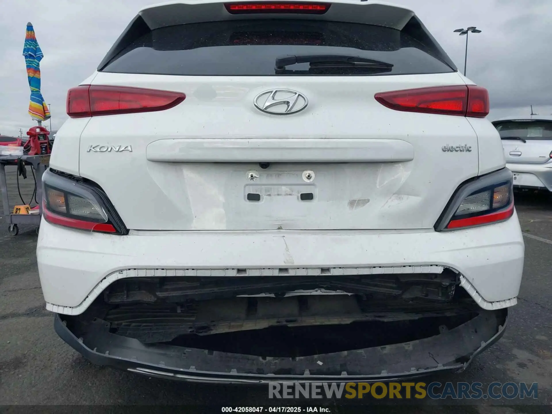 6 Photograph of a damaged car KM8K33AG5PU170804 HYUNDAI KONA ELECTRIC 2023