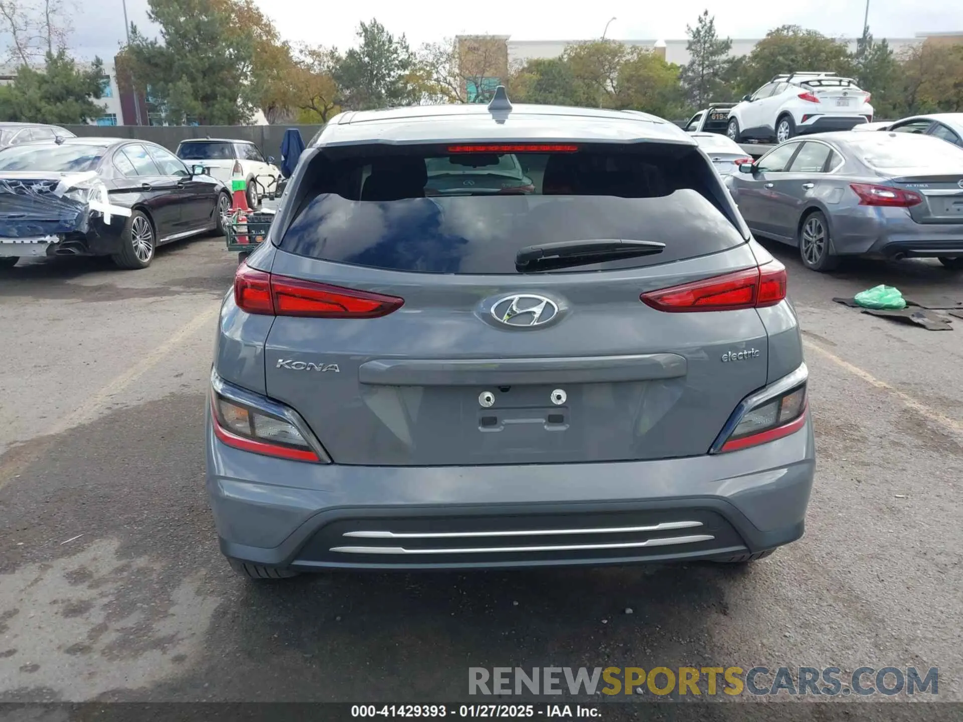 17 Photograph of a damaged car KM8K33AG8PU176452 HYUNDAI KONA ELECTRIC 2023