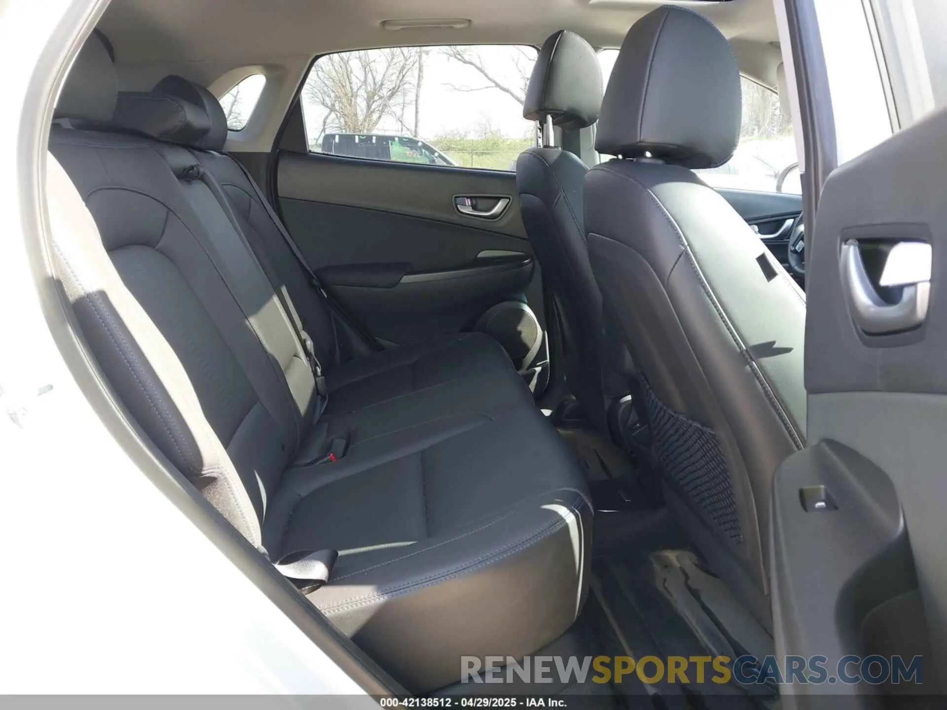 8 Photograph of a damaged car KM8K53AG6PU173981 HYUNDAI KONA ELECTRIC 2023