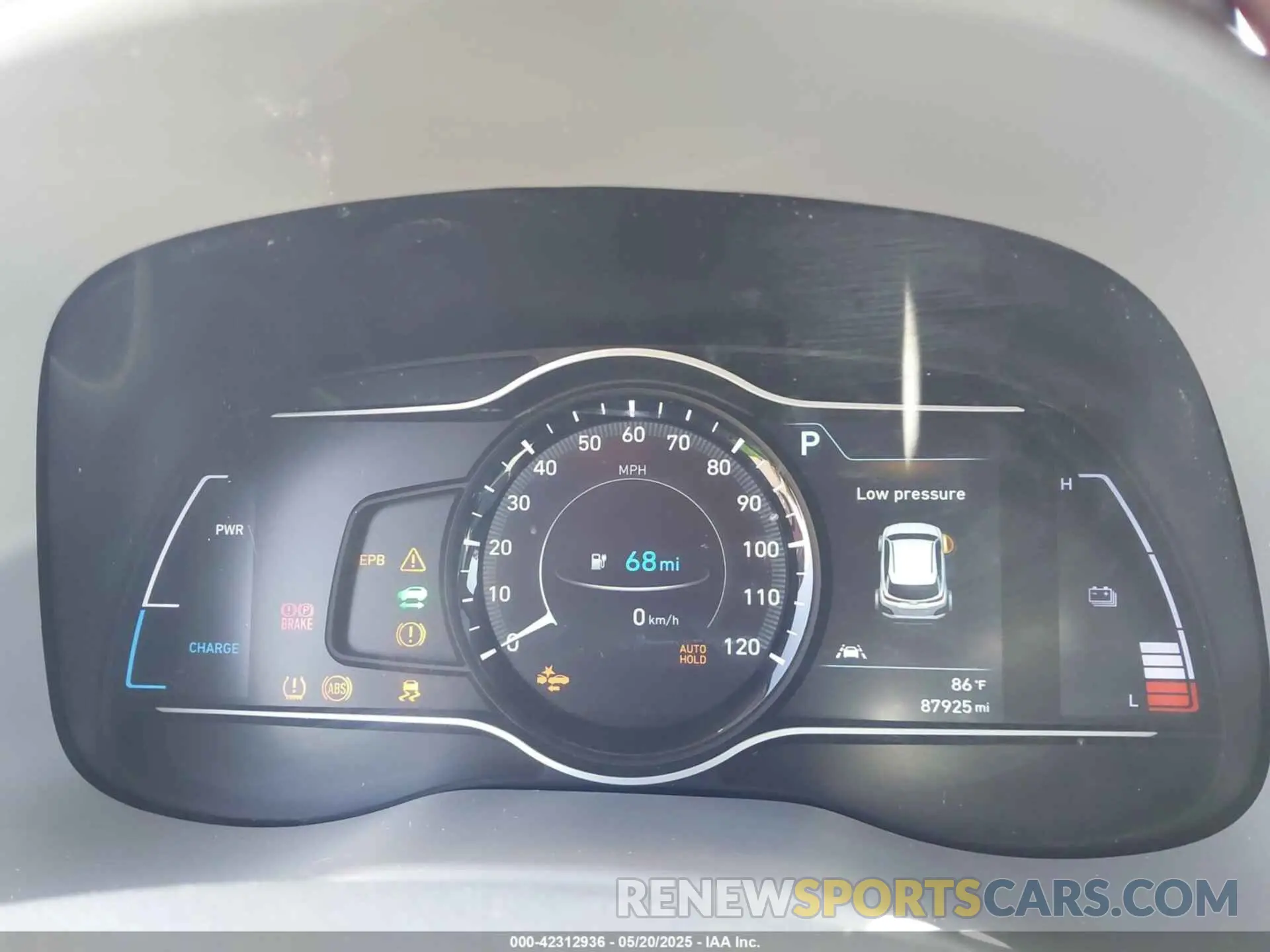 18 Photograph of a damaged car KM8K33AG9KU045944 HYUNDAI KONA EV 2019
