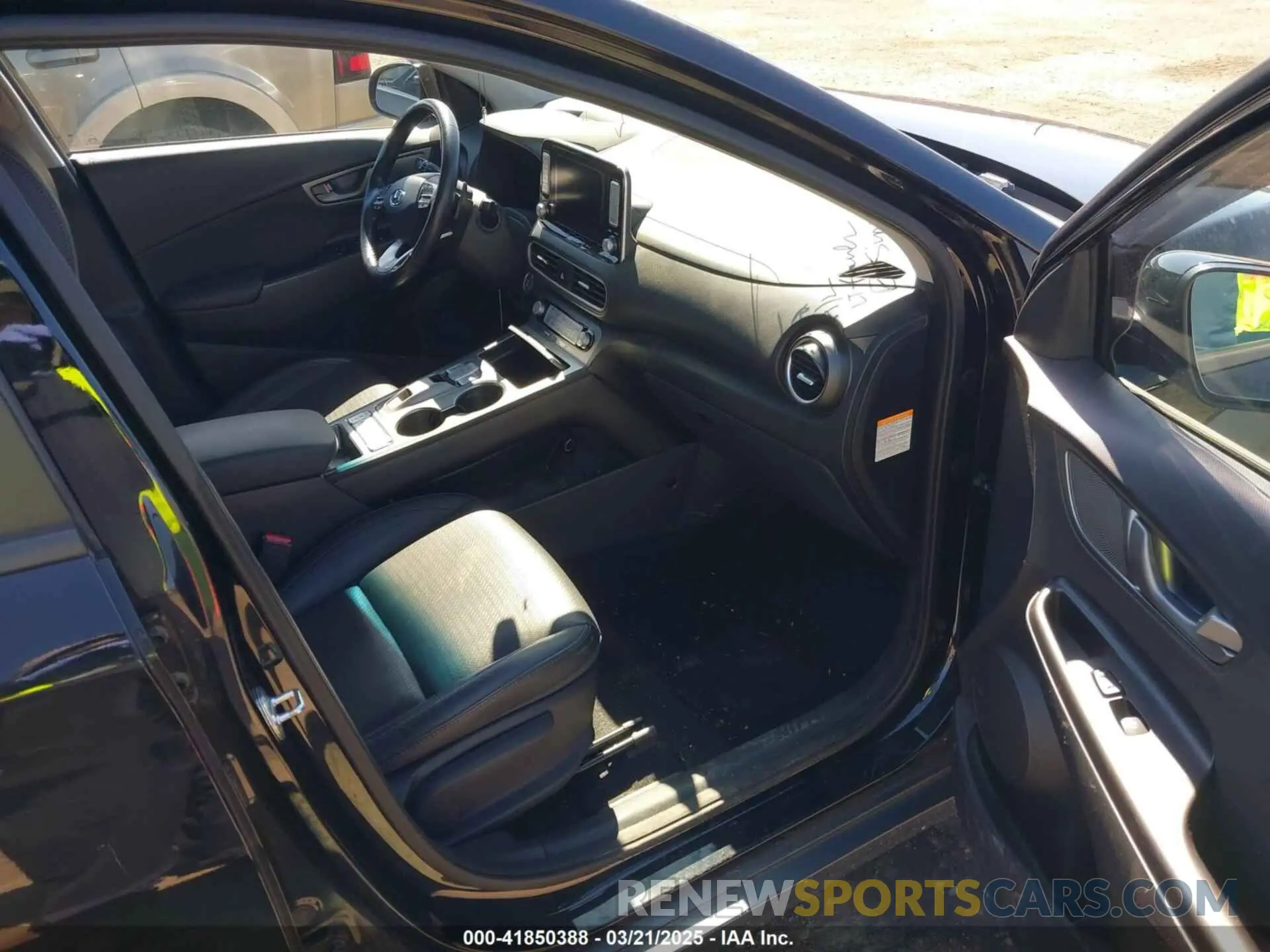 5 Photograph of a damaged car KM8K53AG1KU023737 HYUNDAI KONA EV 2019