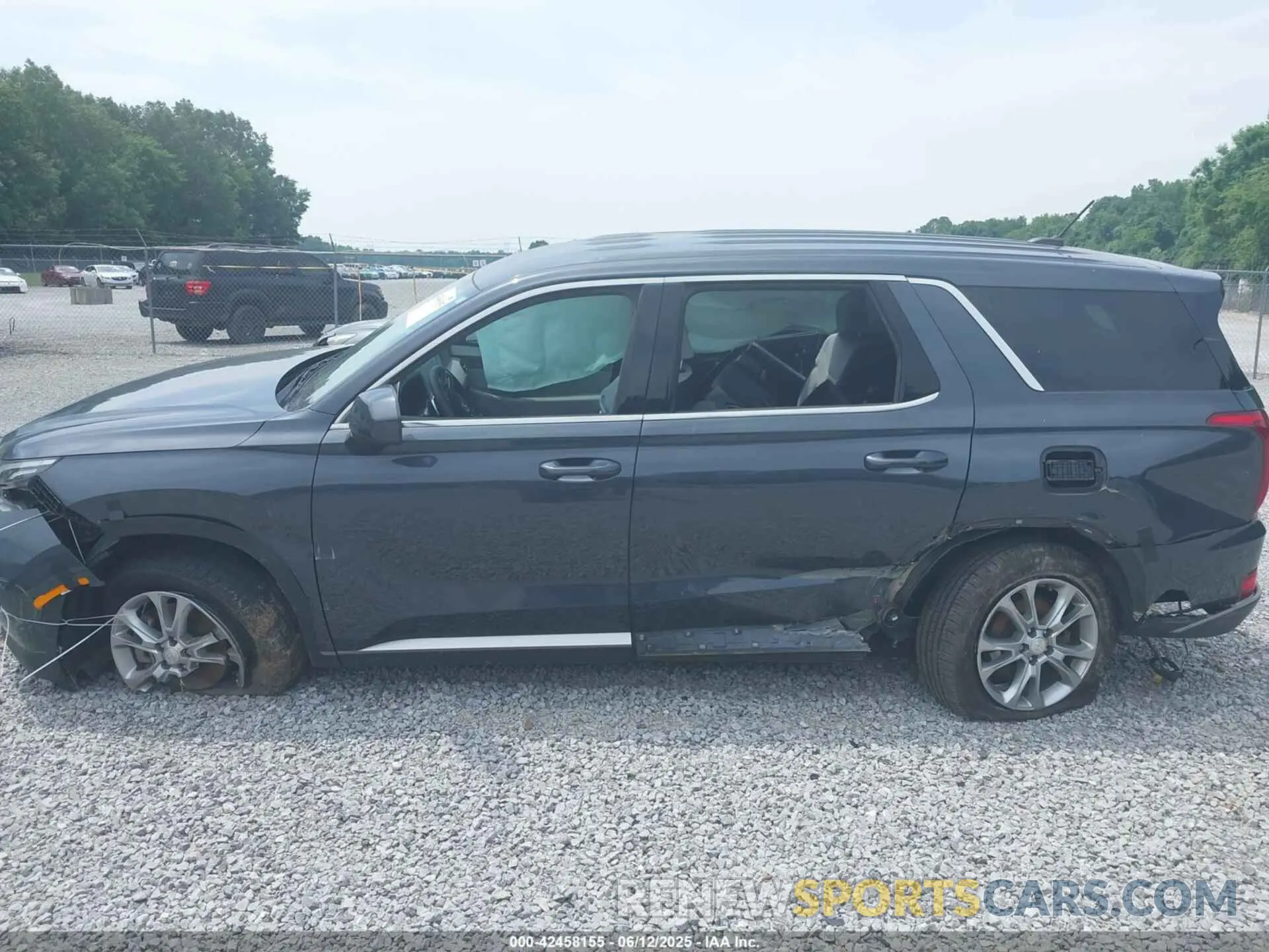 13 Photograph of a damaged car KM8R1DHE2LU055814 HYUNDAI PALISADE 2020
