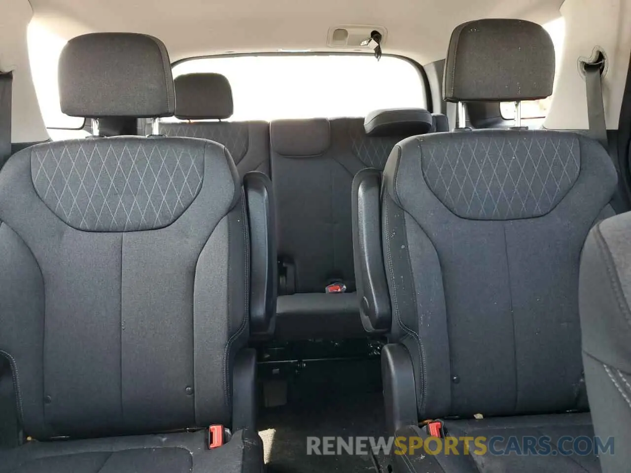 10 Photograph of a damaged car KM8R2DHE2LU143565 HYUNDAI PALISADE 2020