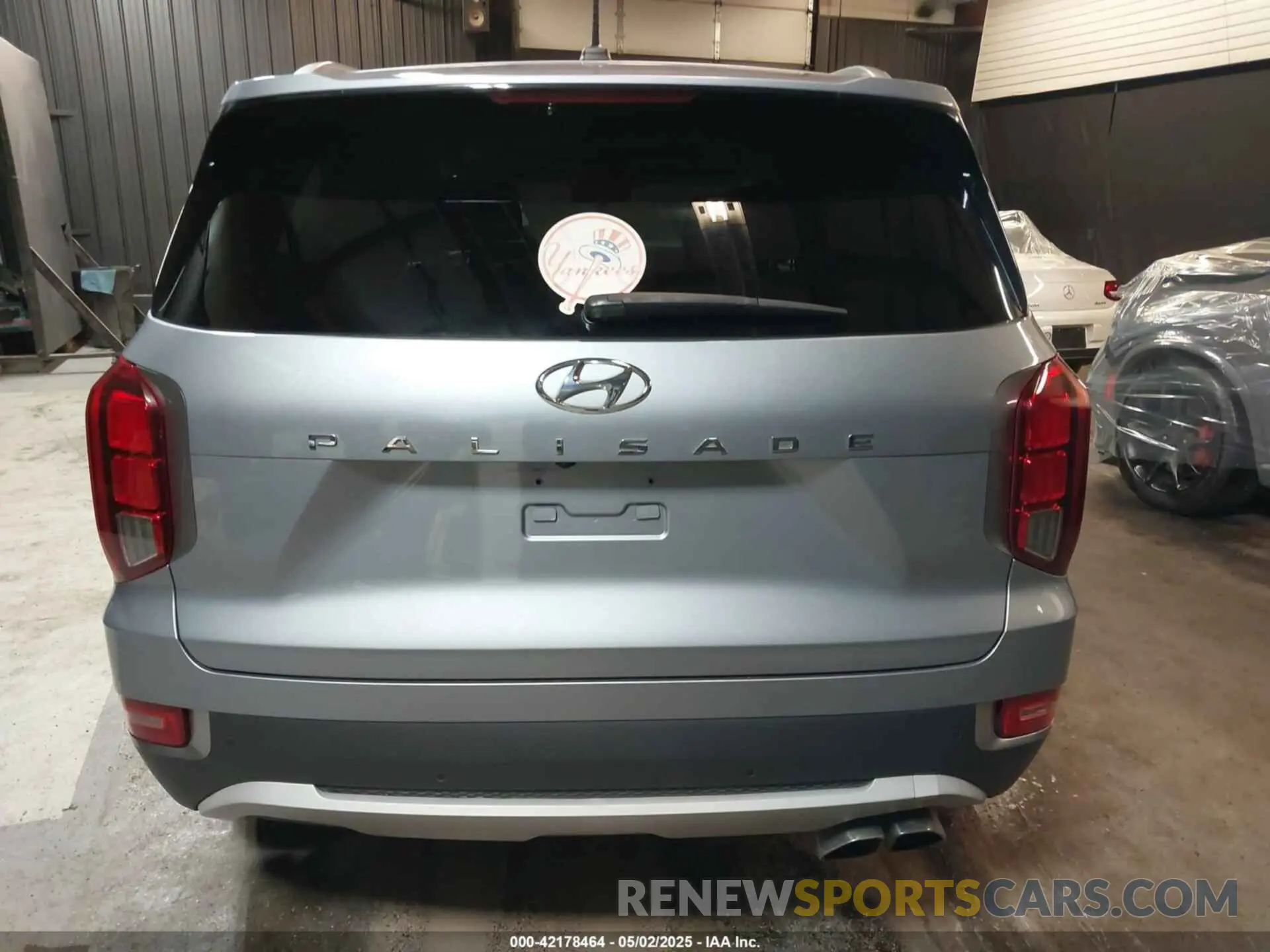 17 Photograph of a damaged car KM8R34HE8LU101236 HYUNDAI PALISADE 2020