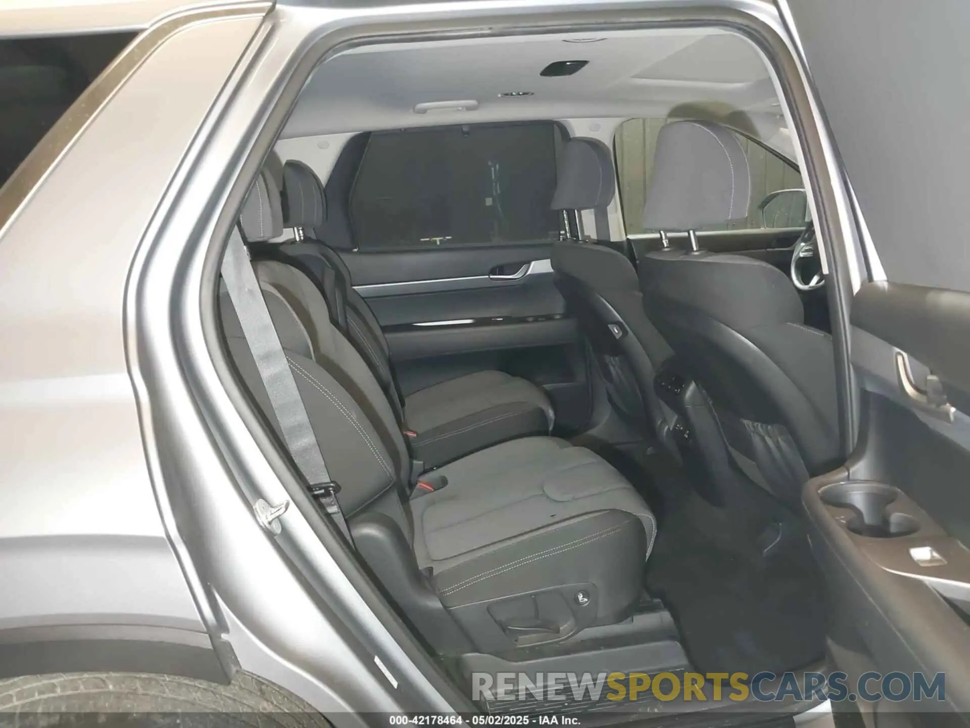 8 Photograph of a damaged car KM8R34HE8LU101236 HYUNDAI PALISADE 2020
