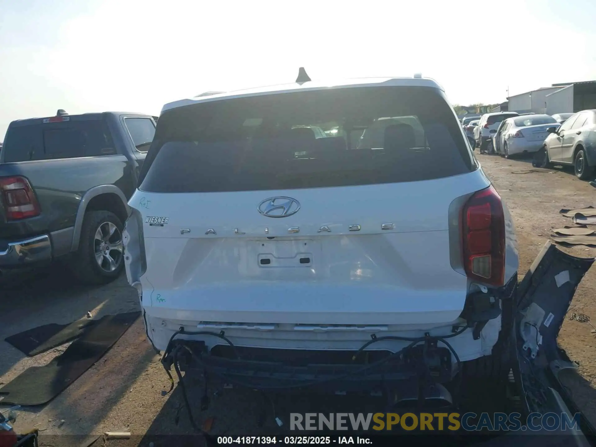 17 Photograph of a damaged car KM8R44HE2LU168797 HYUNDAI PALISADE 2020