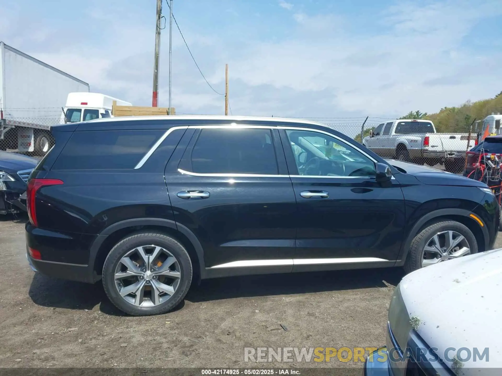 13 Photograph of a damaged car KM8R4DHE0LU168653 HYUNDAI PALISADE 2020
