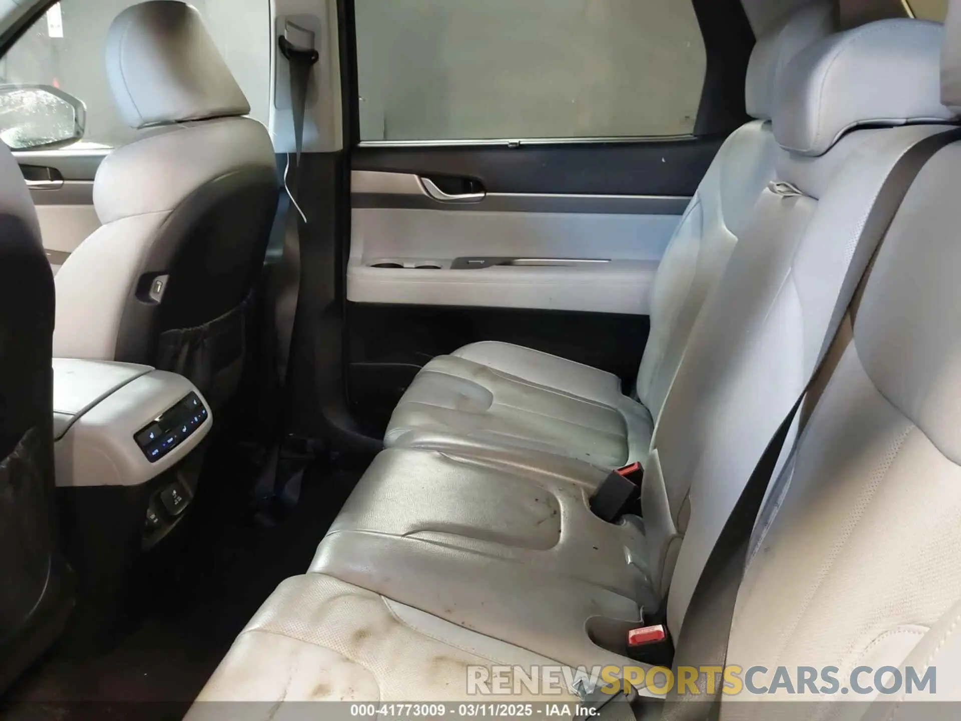 8 Photograph of a damaged car KM8R4DHEXLU078992 HYUNDAI PALISADE 2020