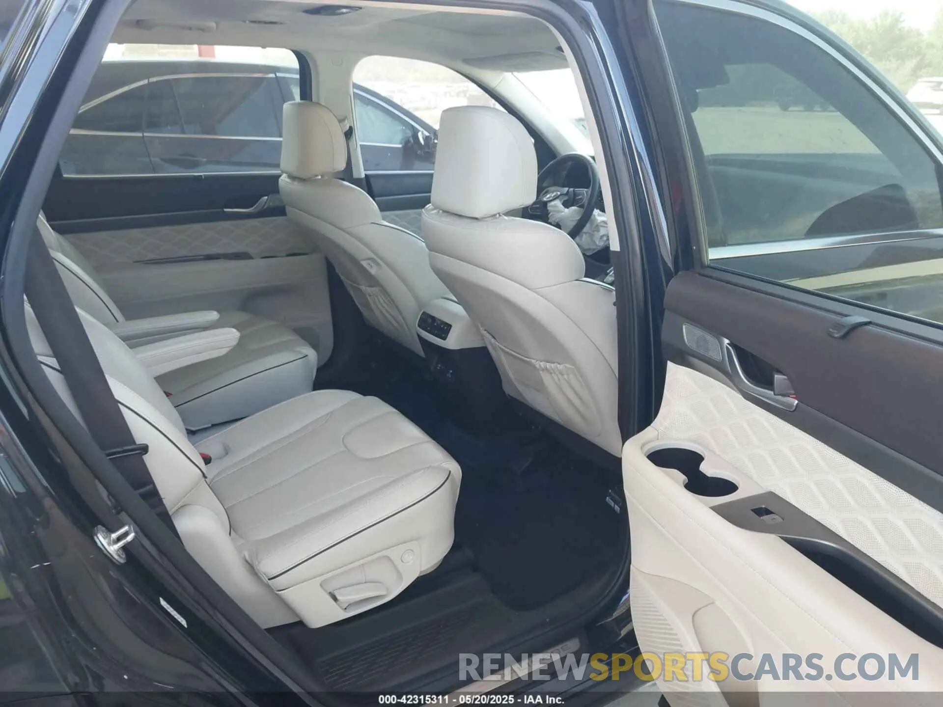 8 Photograph of a damaged car KM8R54HE1LU123198 HYUNDAI PALISADE 2020