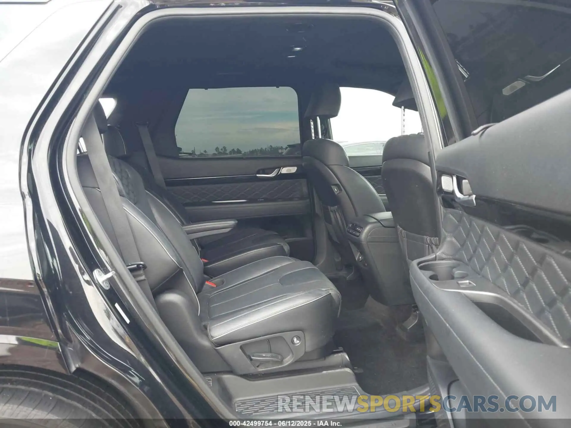 8 Photograph of a damaged car KM8R54HE9LU080908 HYUNDAI PALISADE 2020