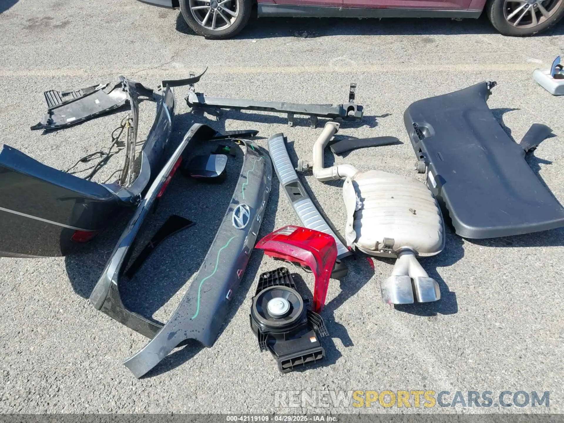 12 Photograph of a damaged car KM8R54HE9LU167434 HYUNDAI PALISADE 2020