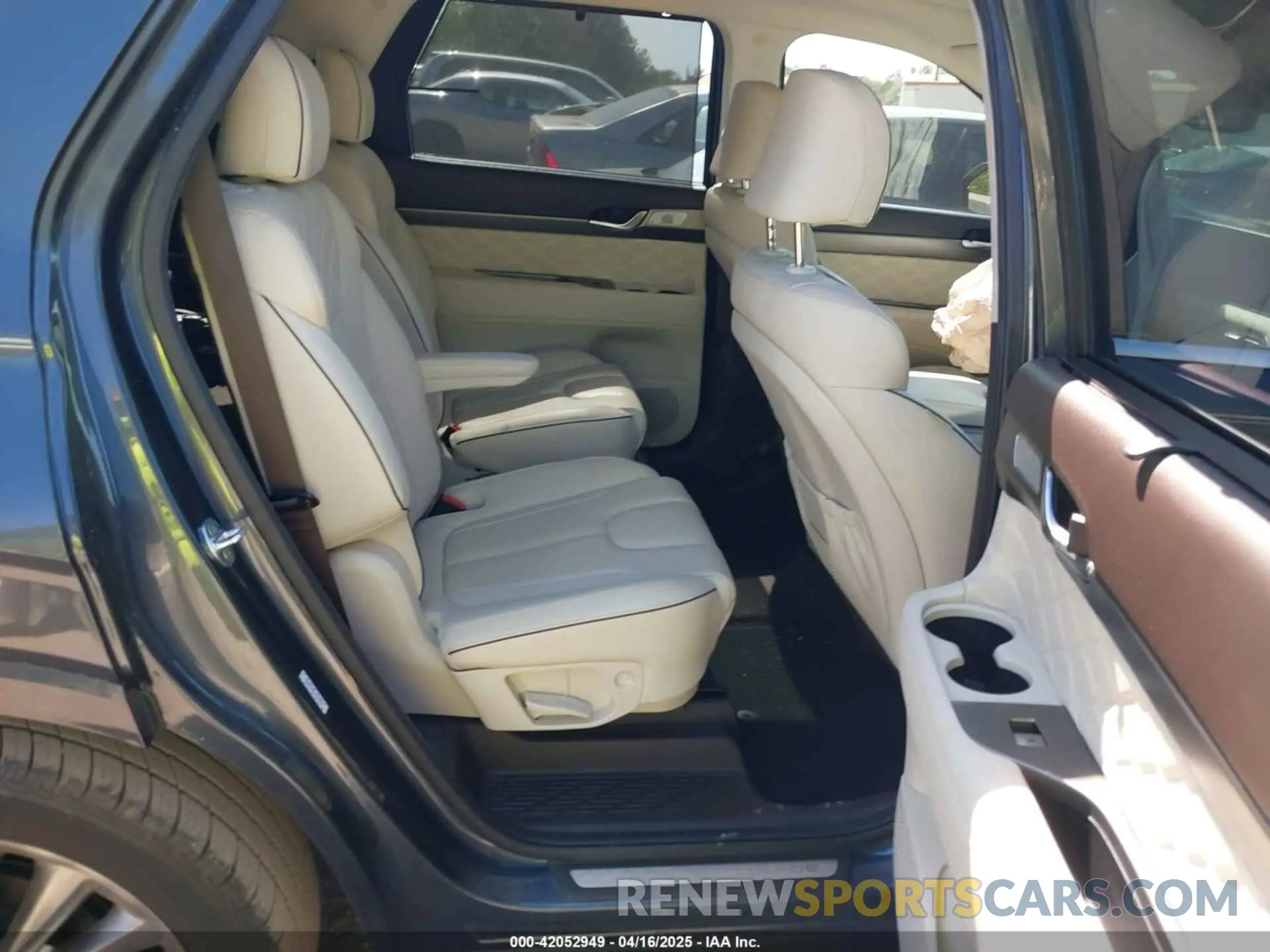 8 Photograph of a damaged car KM8R54HEXLU034097 HYUNDAI PALISADE 2020
