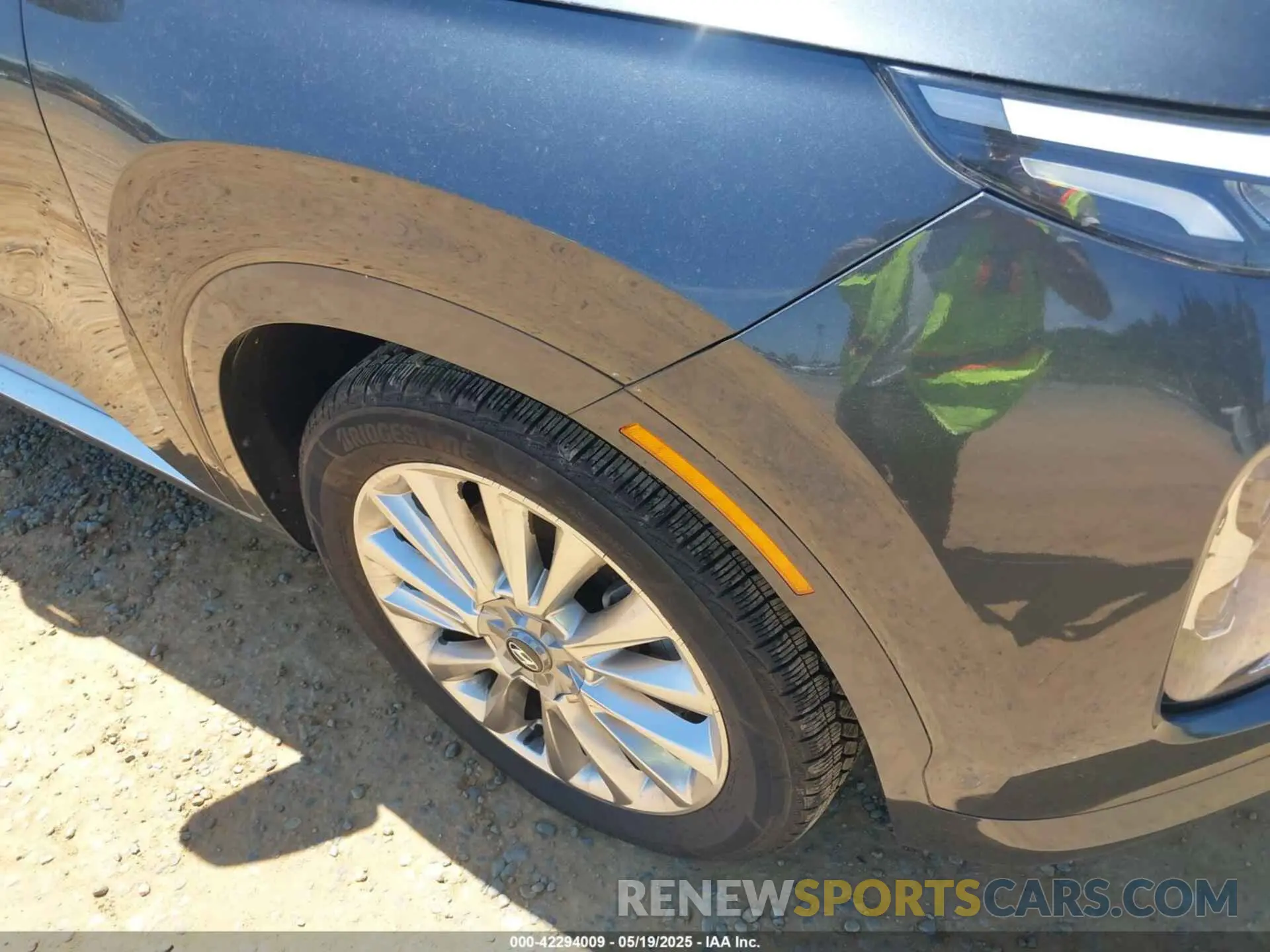 17 Photograph of a damaged car KM8R5DHE4LU082503 HYUNDAI PALISADE 2020