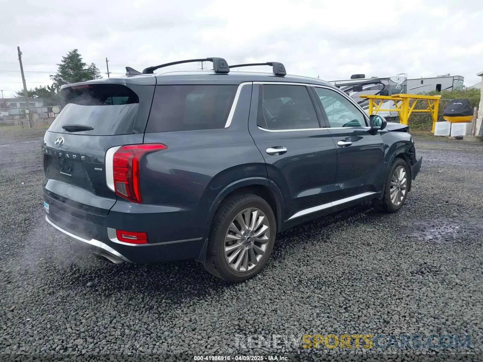 4 Photograph of a damaged car KM8R5DHE6LU083149 HYUNDAI PALISADE 2020