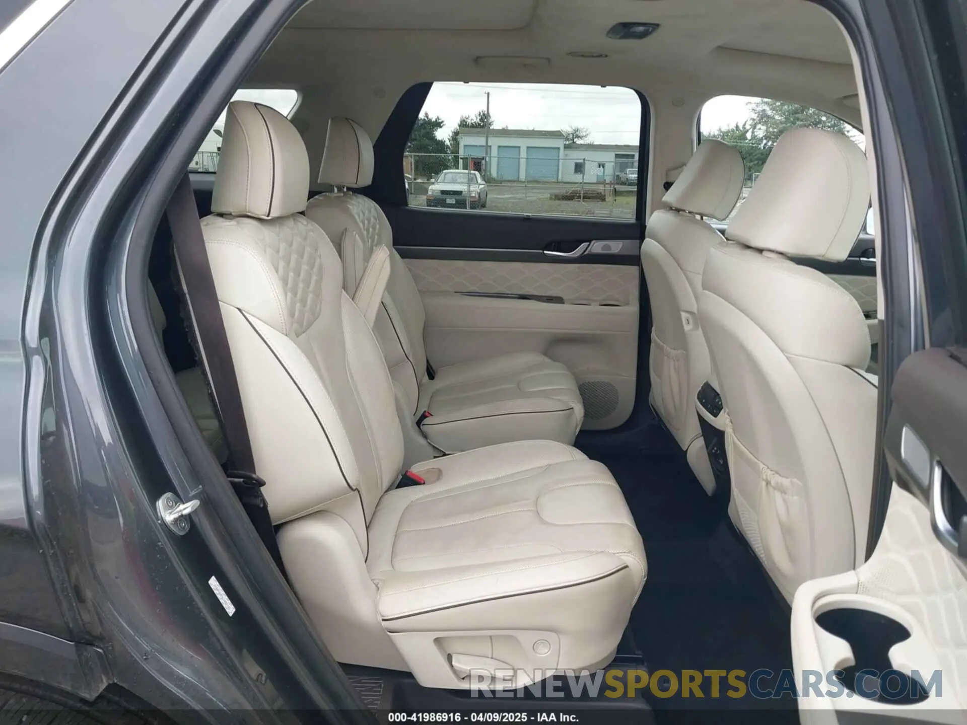8 Photograph of a damaged car KM8R5DHE6LU083149 HYUNDAI PALISADE 2020