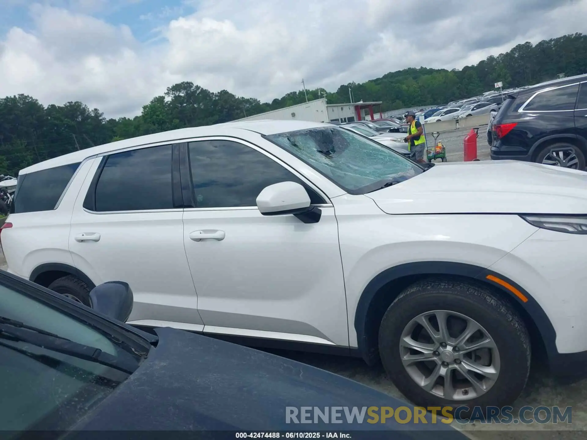 13 Photograph of a damaged car KM8R14HE6MU208471 HYUNDAI PALISADE 2021