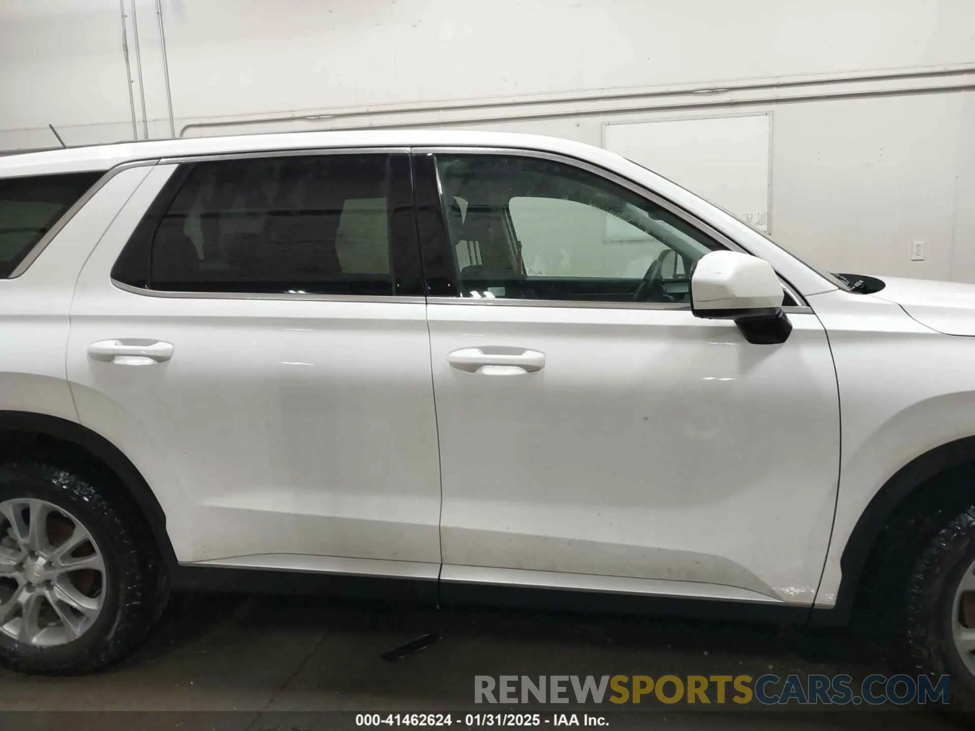 13 Photograph of a damaged car KM8R1DHE8MU206303 HYUNDAI PALISADE 2021