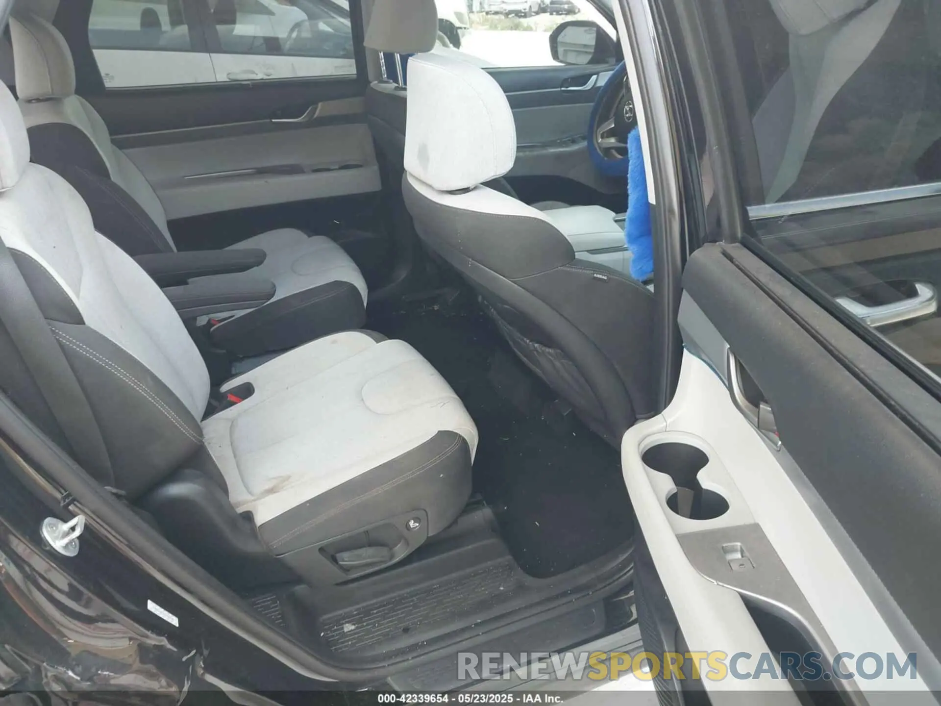 8 Photograph of a damaged car KM8R34HE5MU202798 HYUNDAI PALISADE 2021