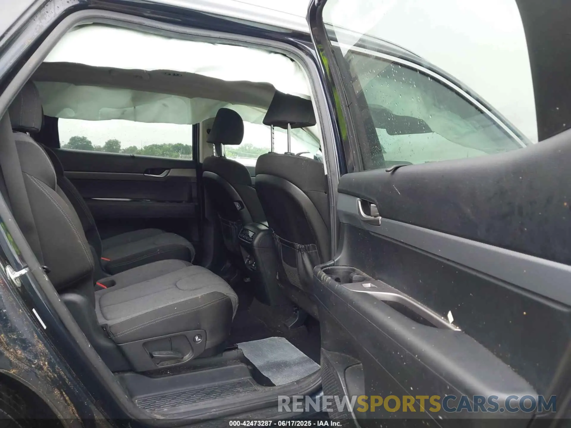 8 Photograph of a damaged car KM8R34HE5MU223022 HYUNDAI PALISADE 2021