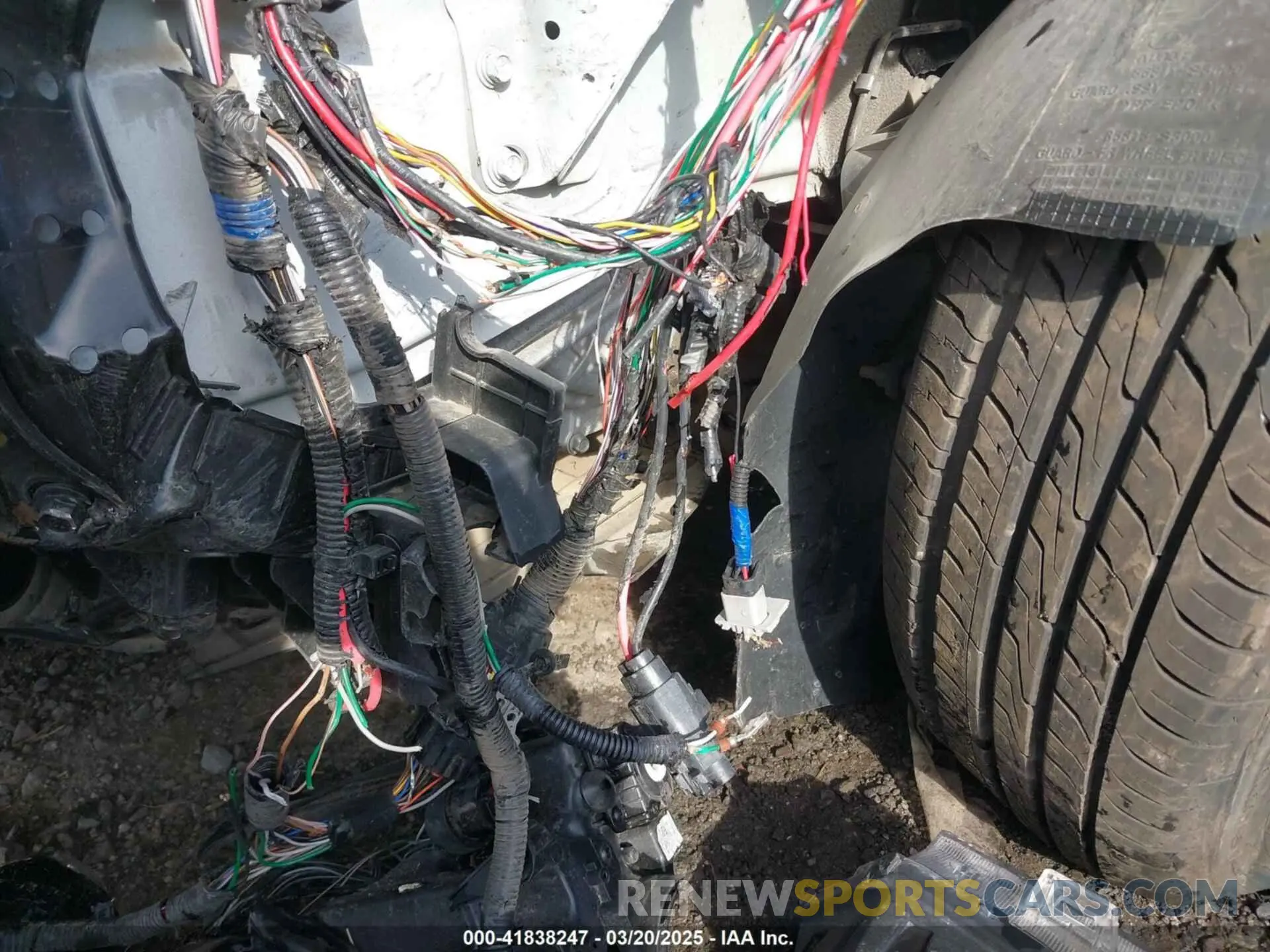 19 Photograph of a damaged car KM8R34HE9MU321177 HYUNDAI PALISADE 2021