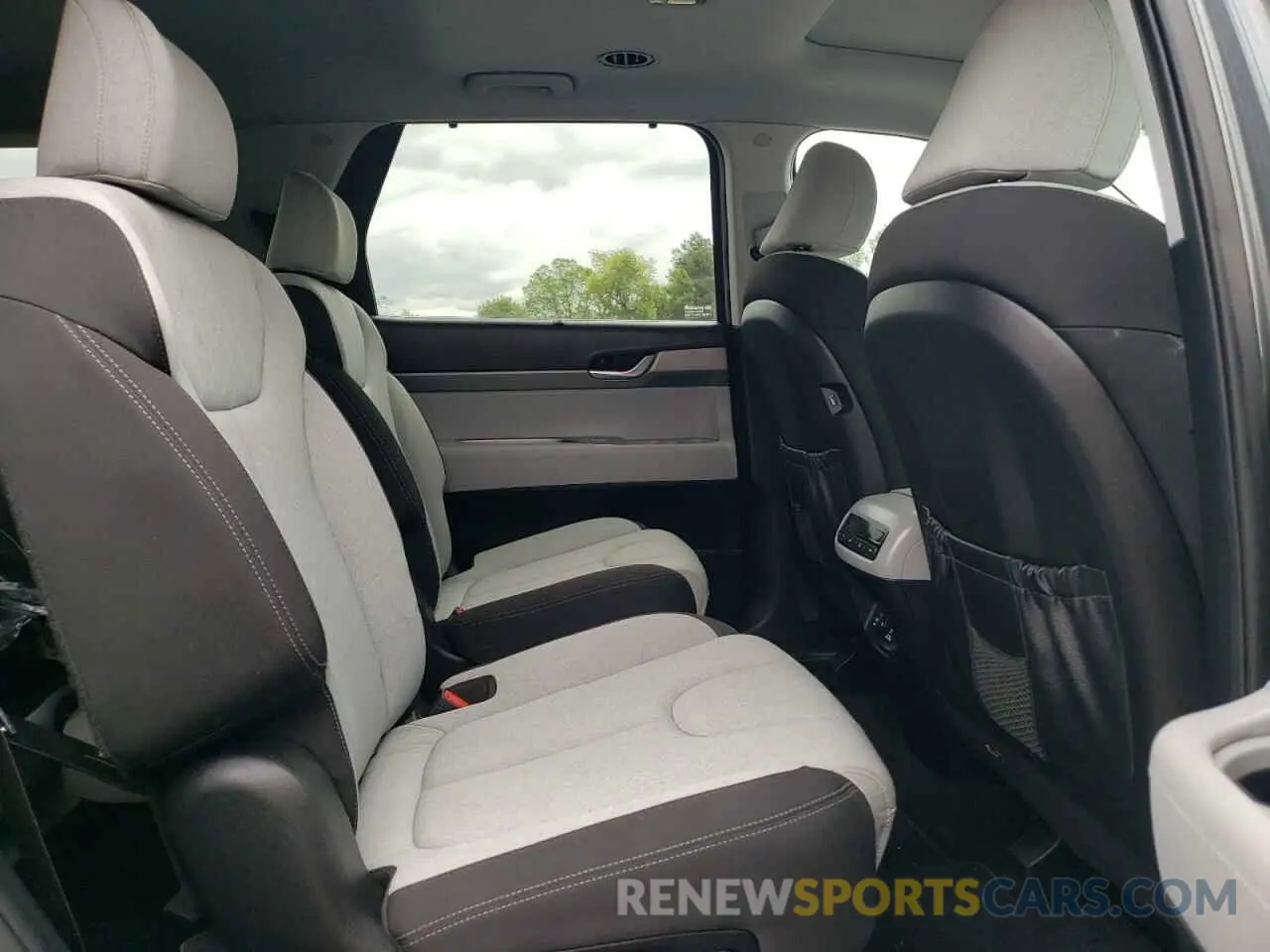 11 Photograph of a damaged car KM8R3DHEXMU202831 HYUNDAI PALISADE 2021